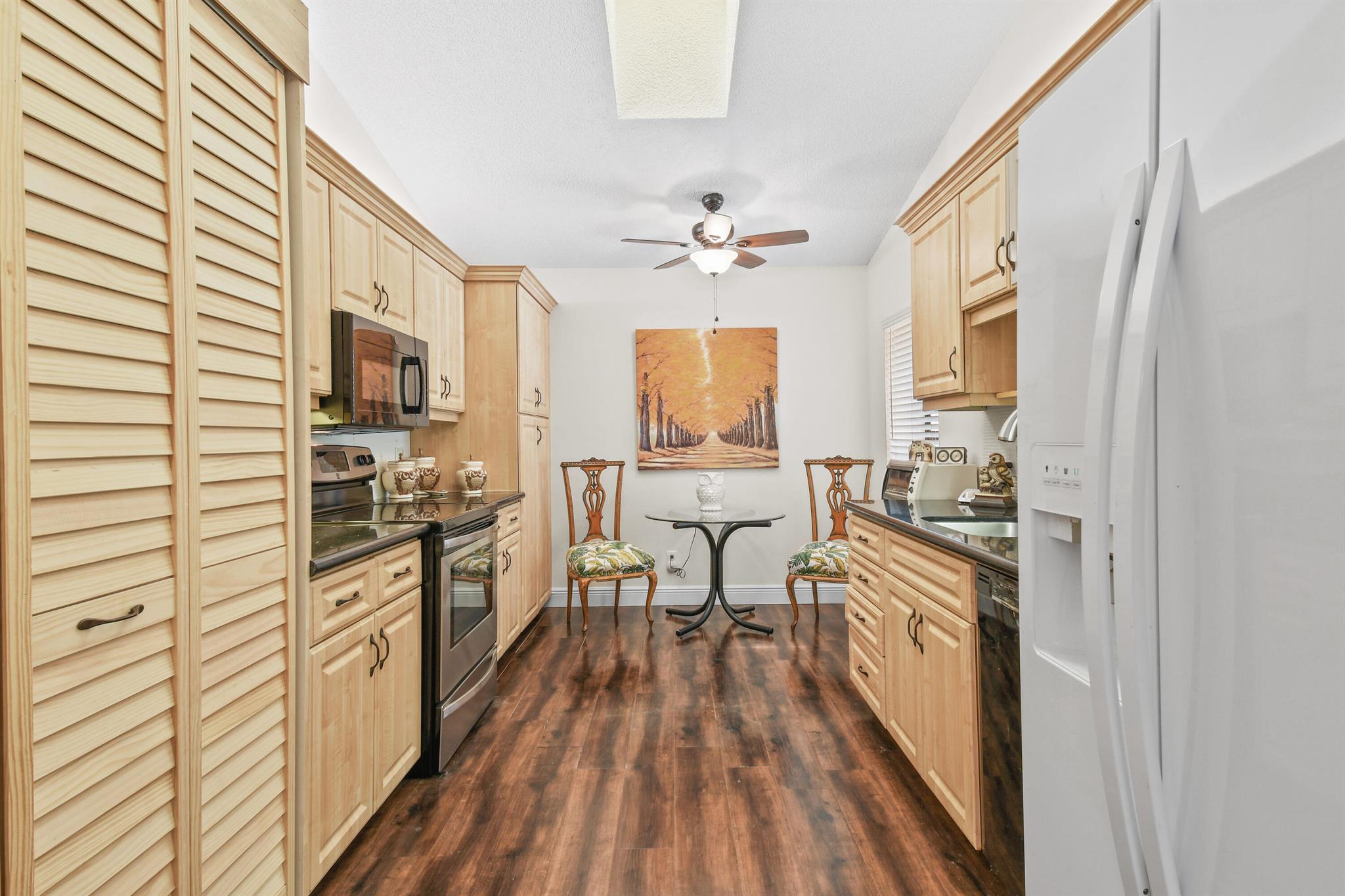 4716 Boxwood Circle