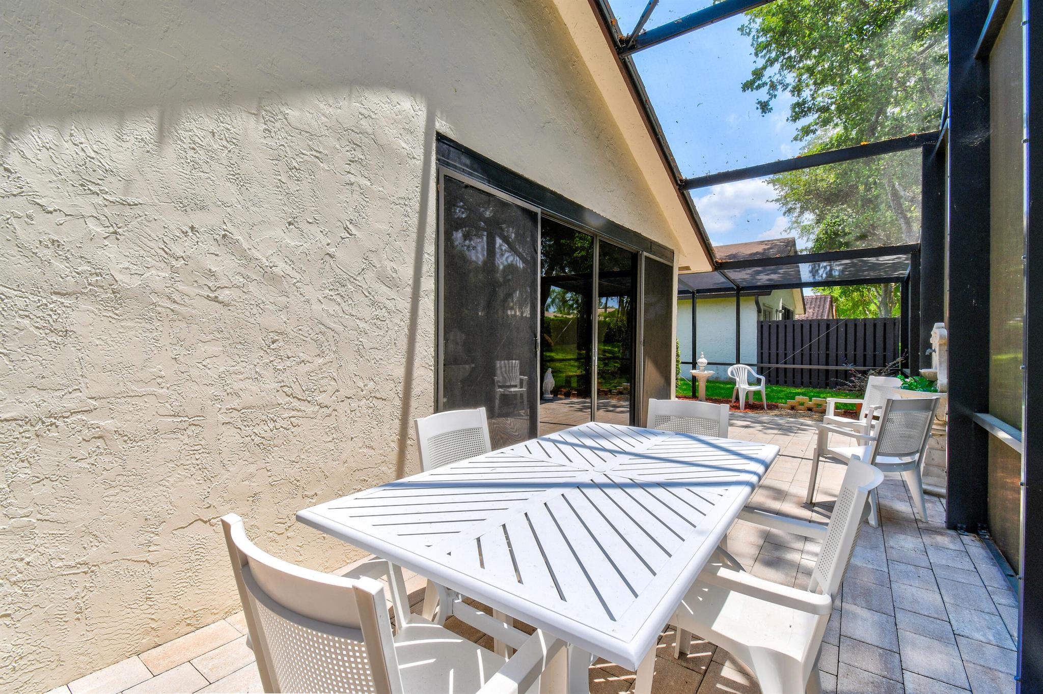 4716 Boxwood Circle