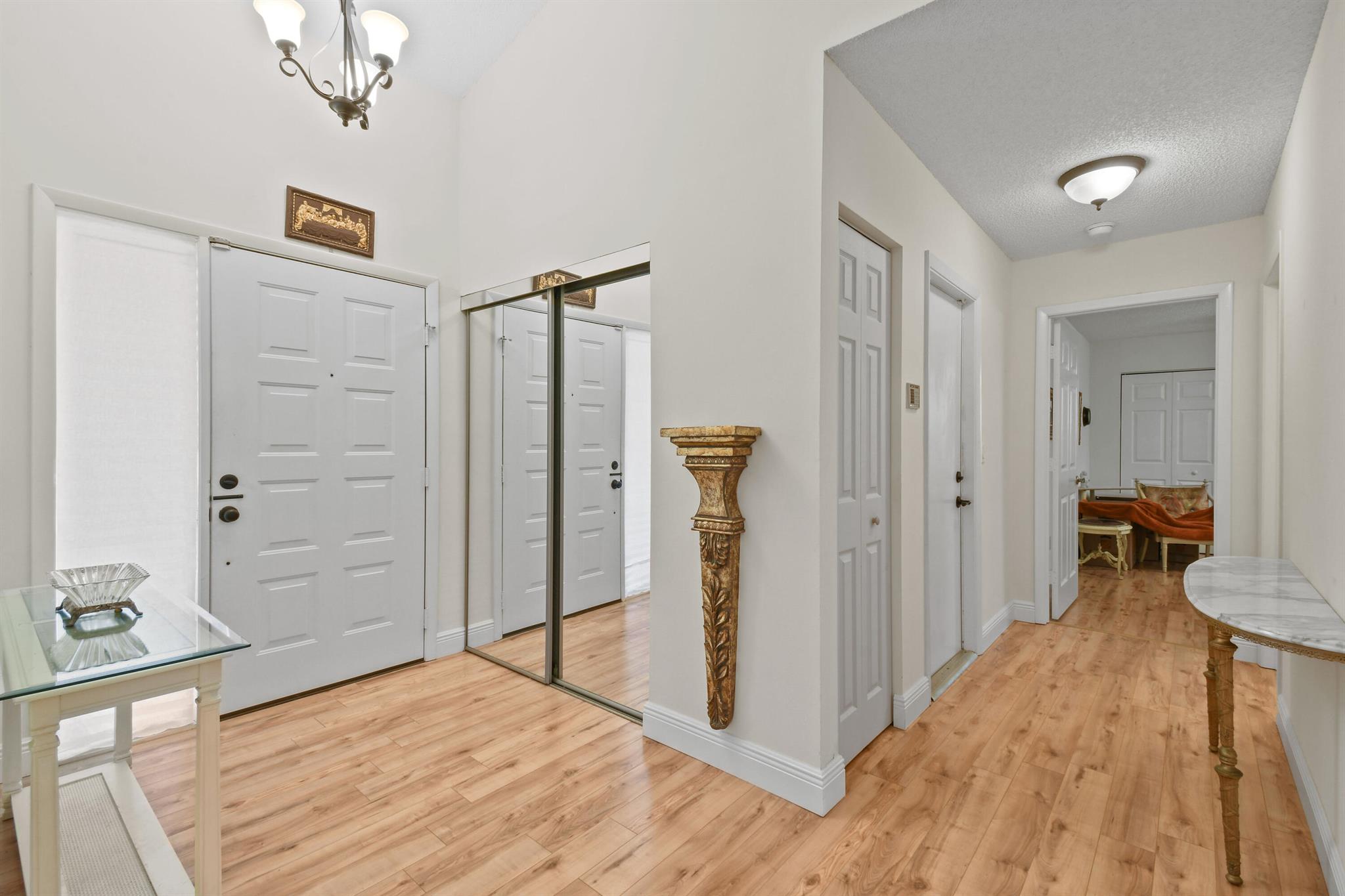 4716 Boxwood Circle