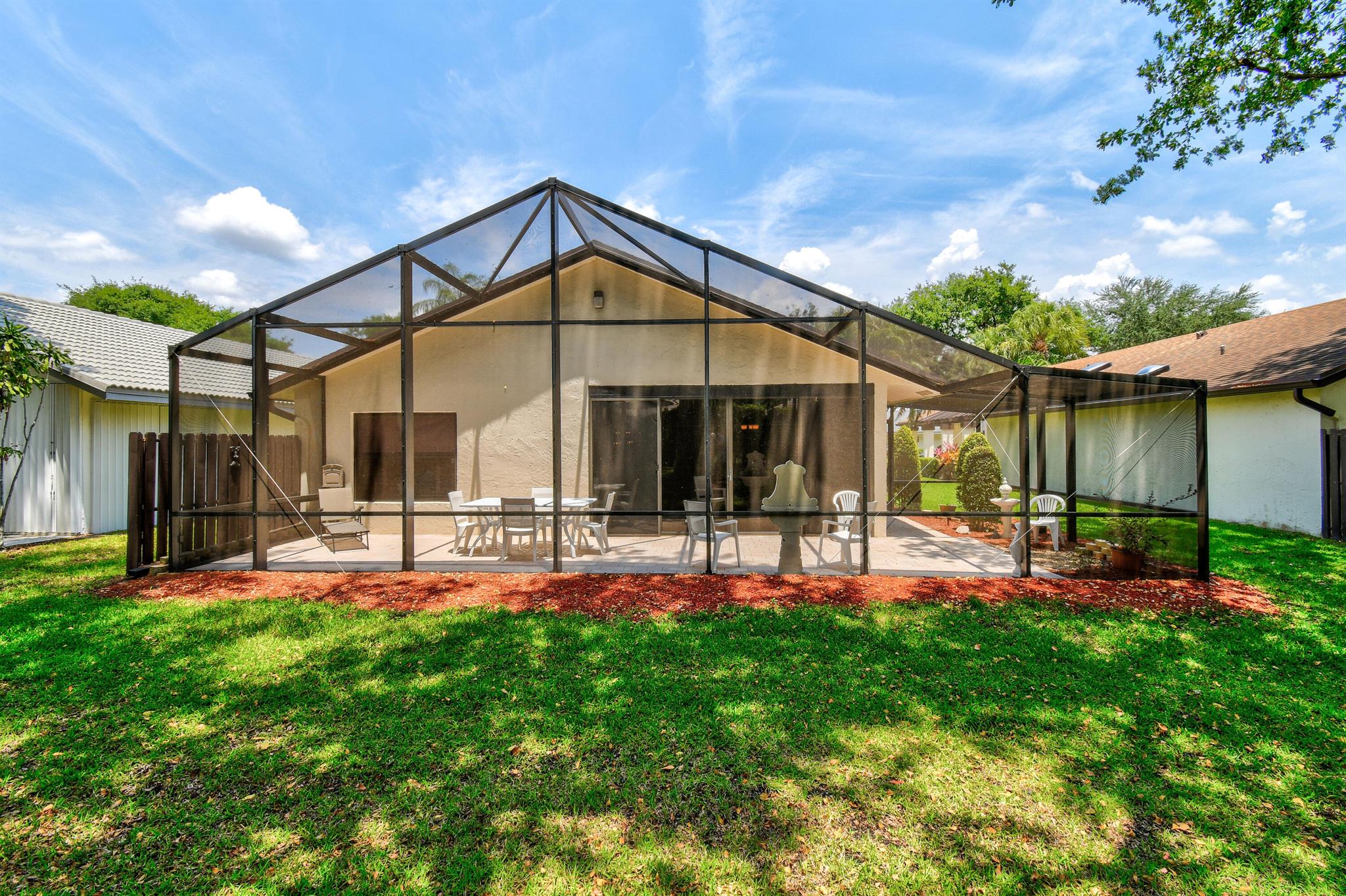 4716 Boxwood Circle