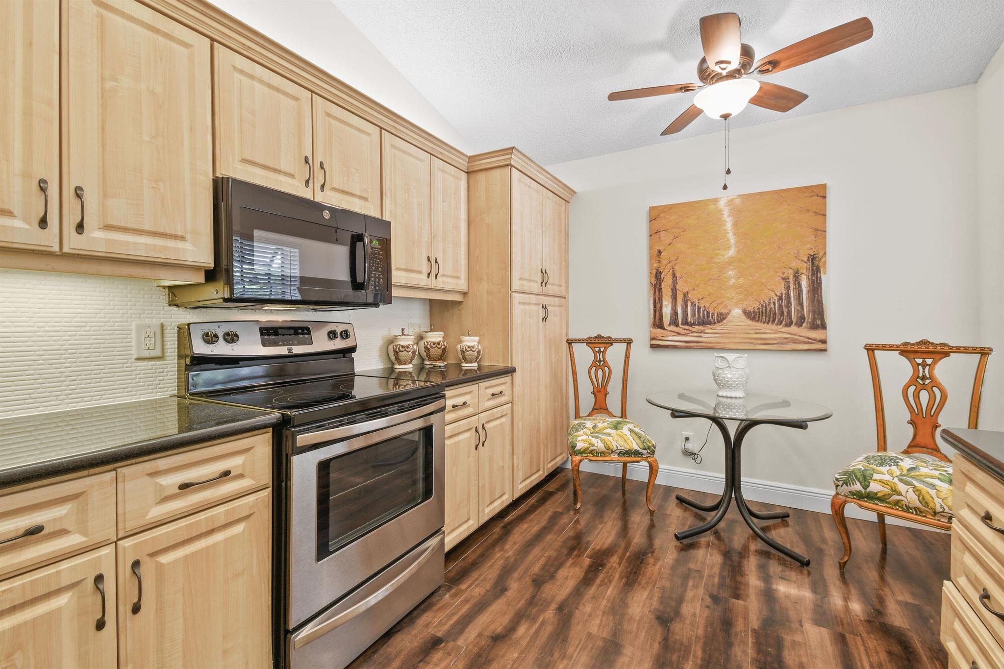 4716 Boxwood Circle