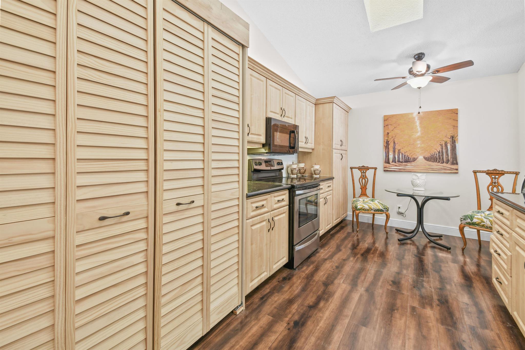 4716 Boxwood Circle