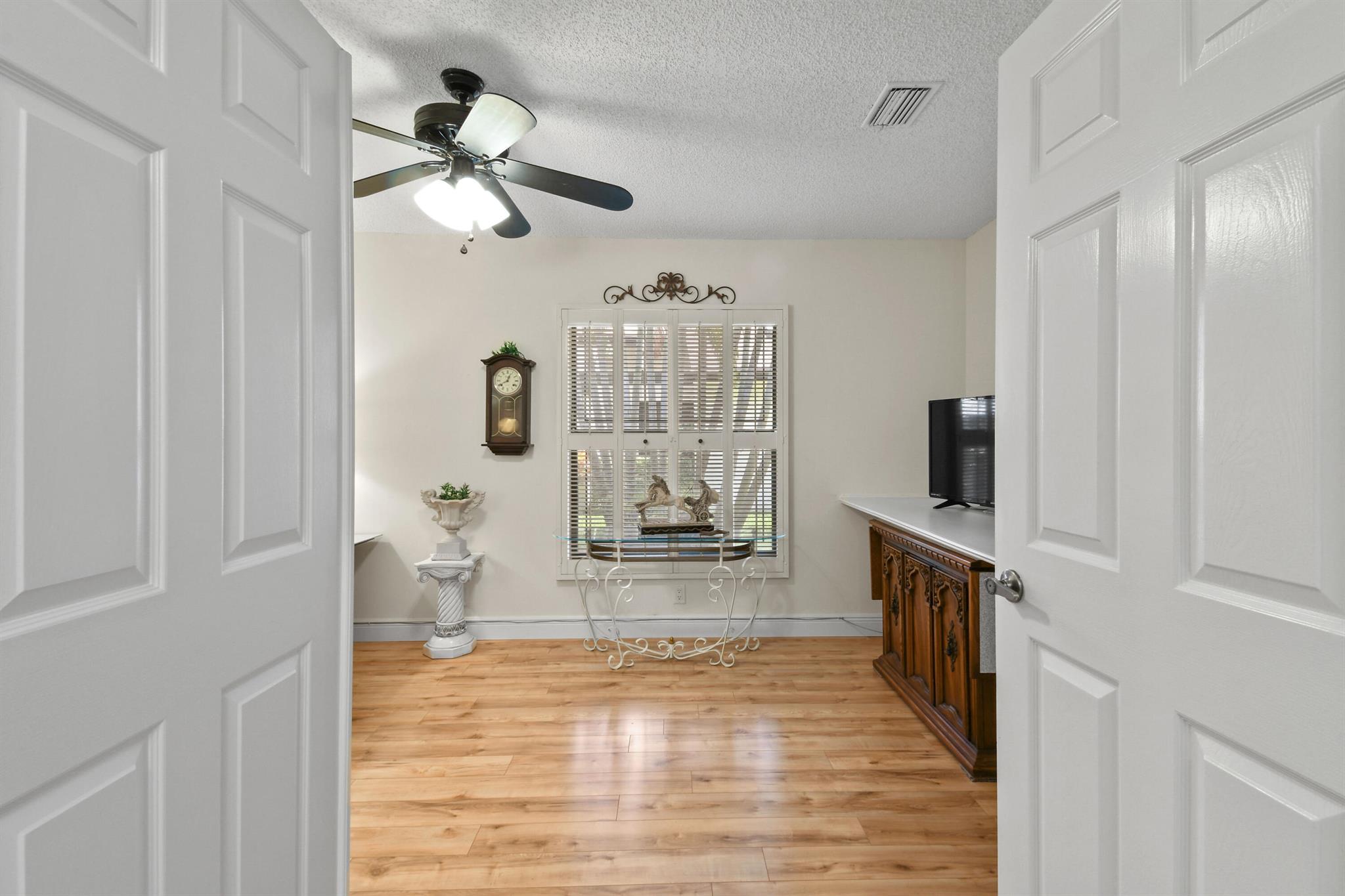 4716 Boxwood Circle