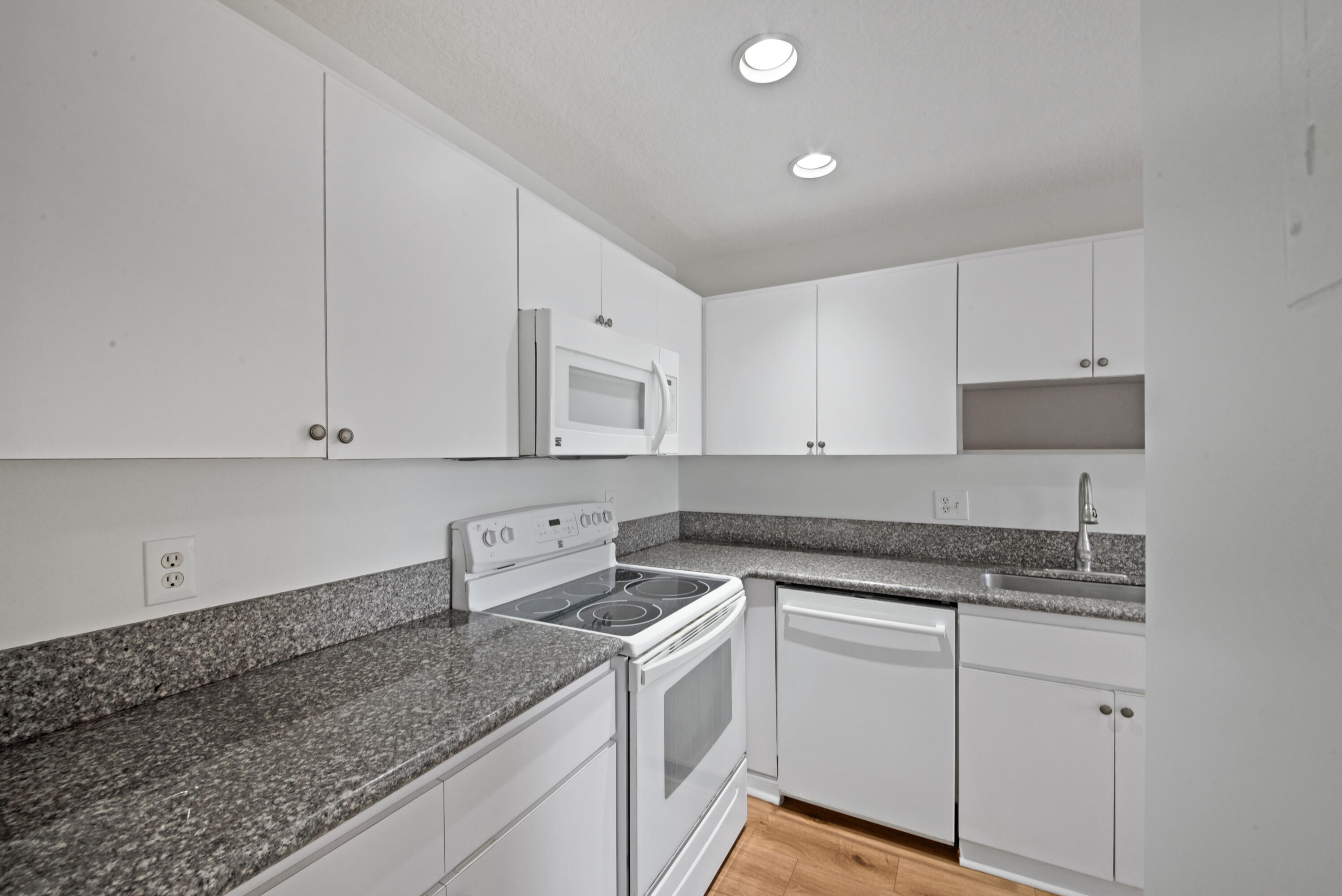 1845 NW 18th Street 103