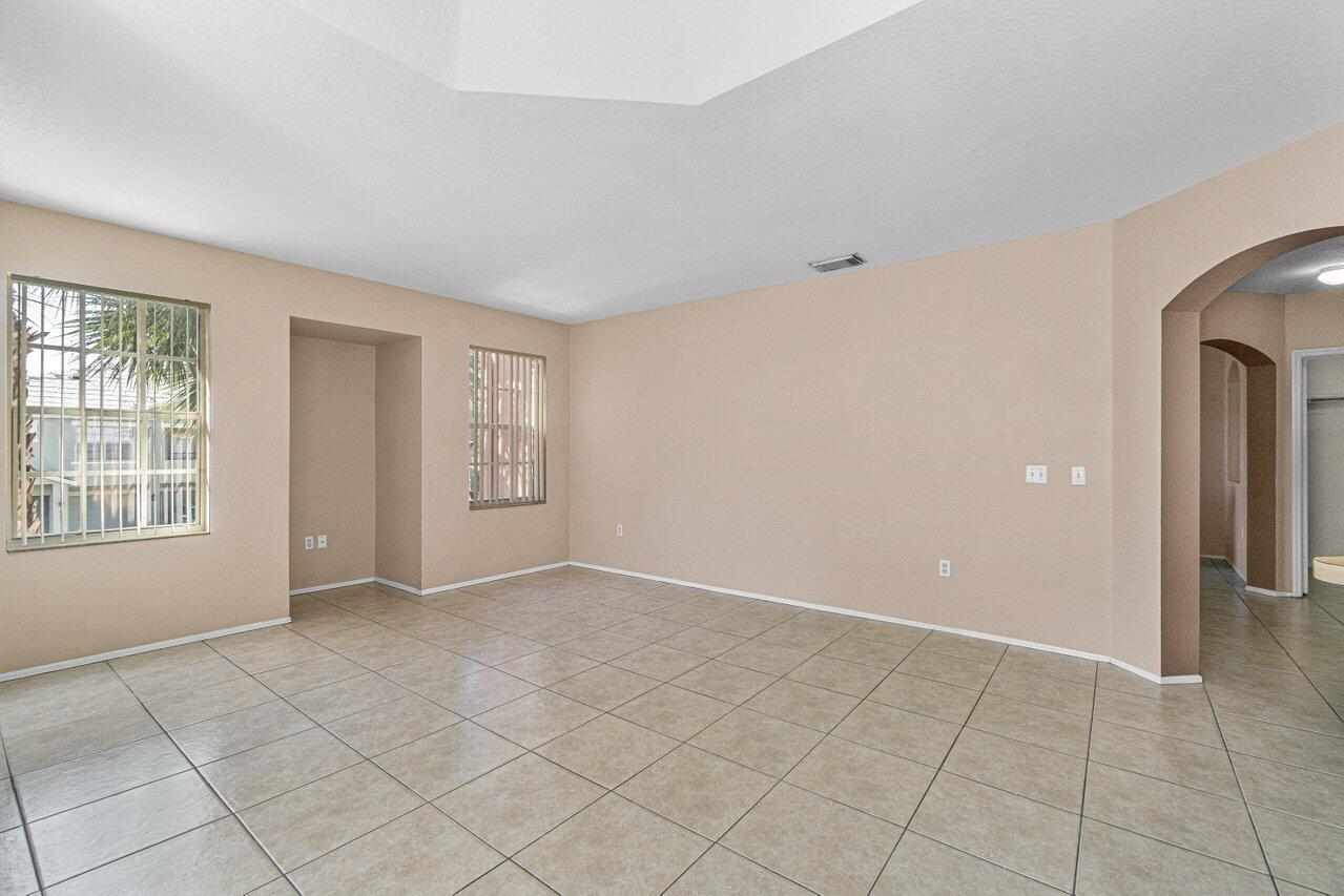 1906 Belmont Place