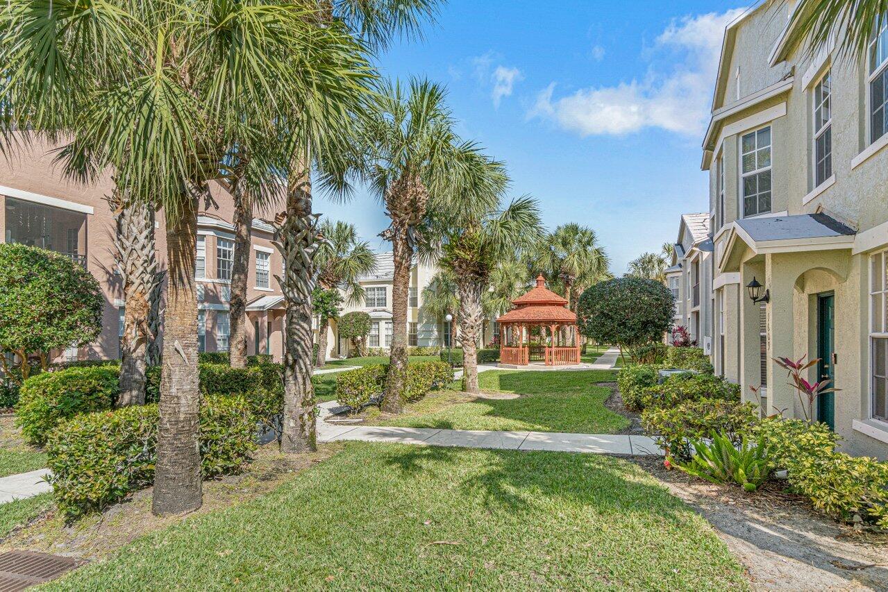 1906 Belmont Place