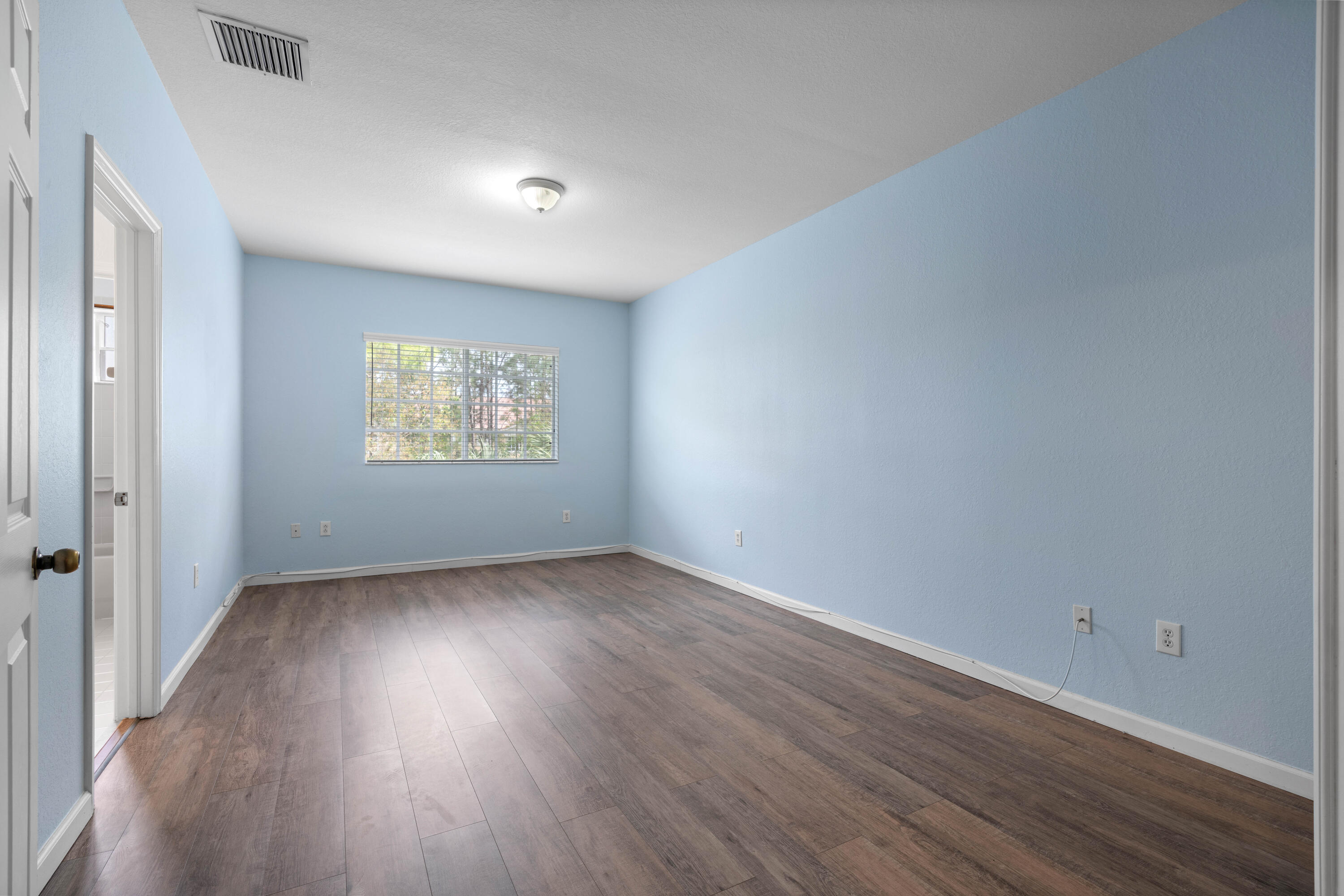 5035 SE Mariner Garden Circle