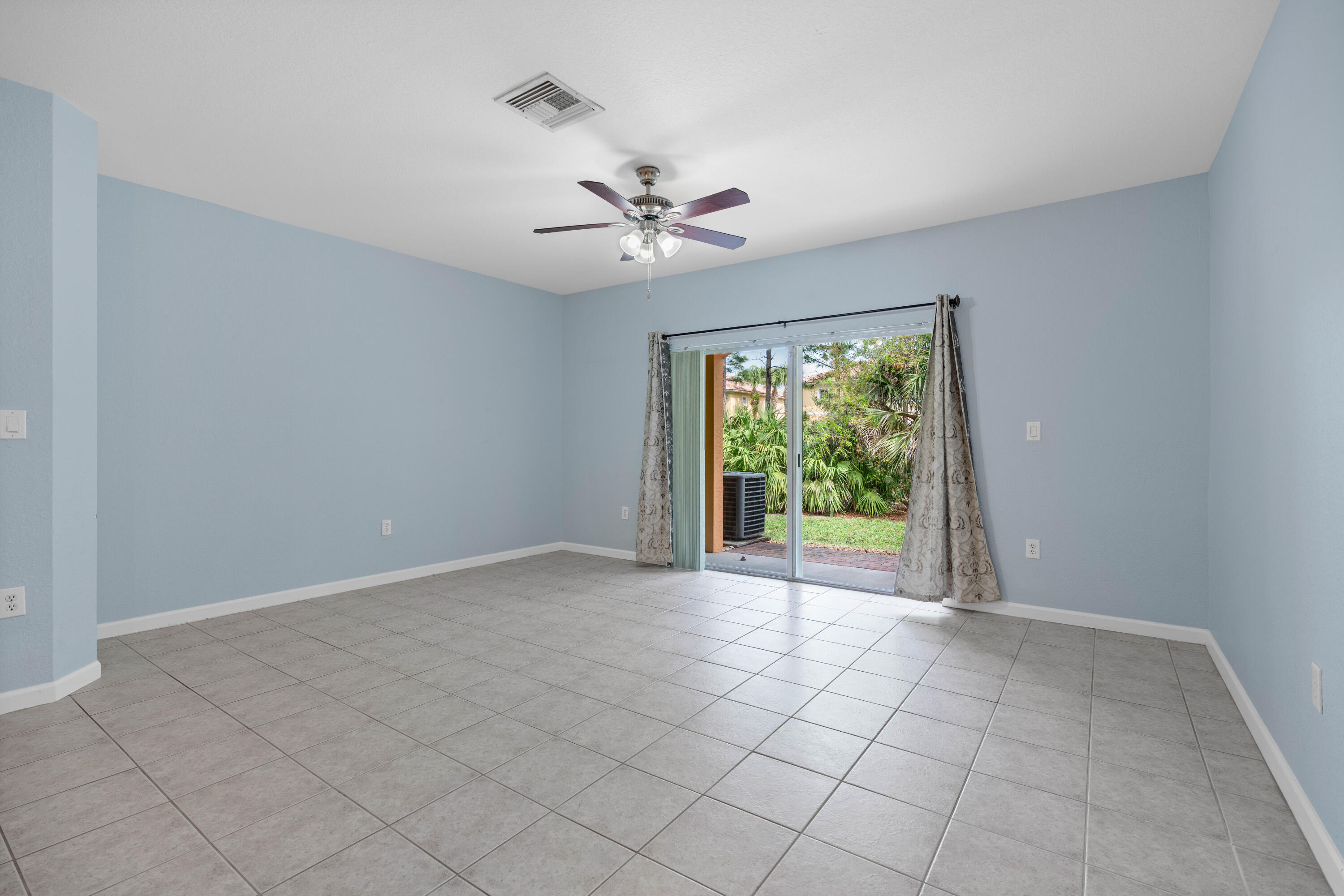 5035 SE Mariner Garden Circle