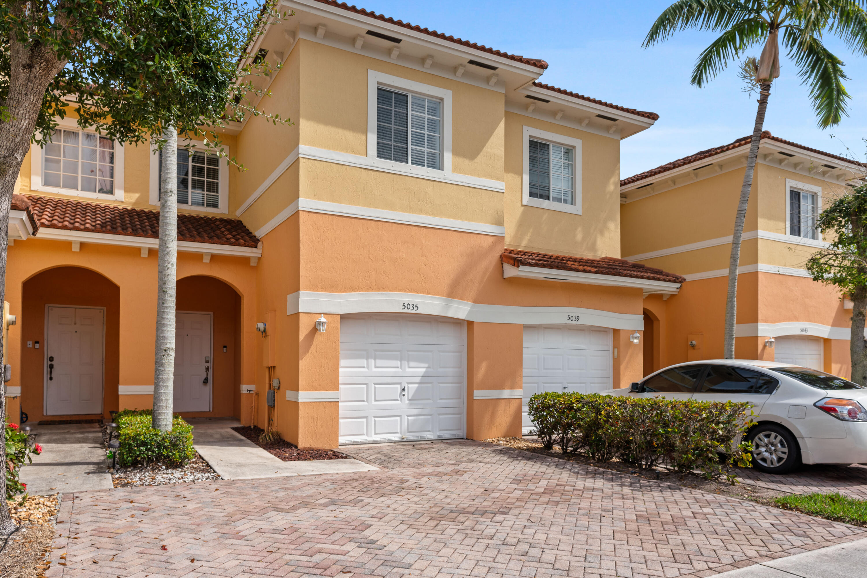 5035 SE Mariner Garden Circle