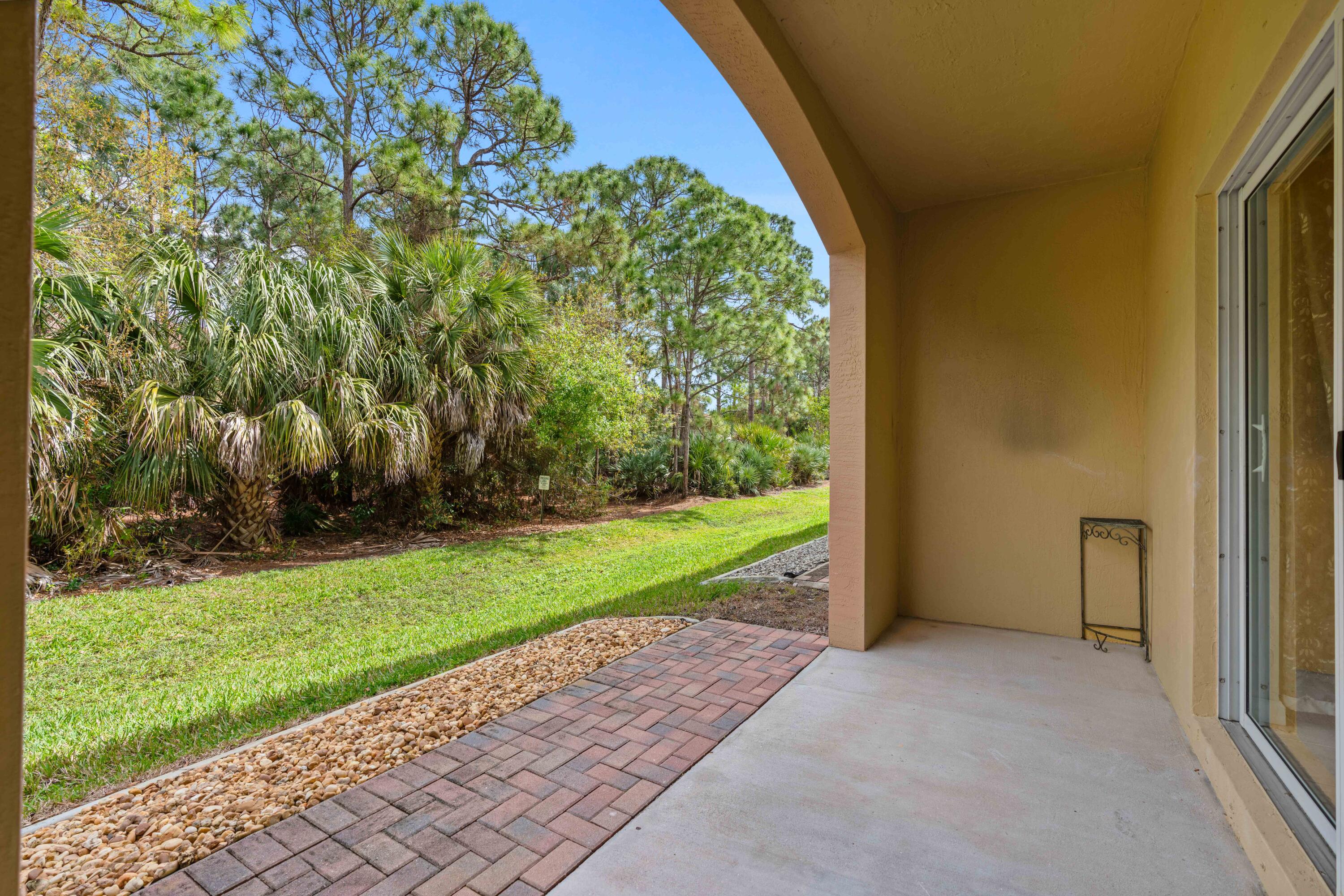 5035 SE Mariner Garden Circle