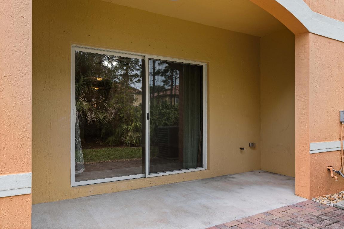 5035 SE Mariner Garden Circle