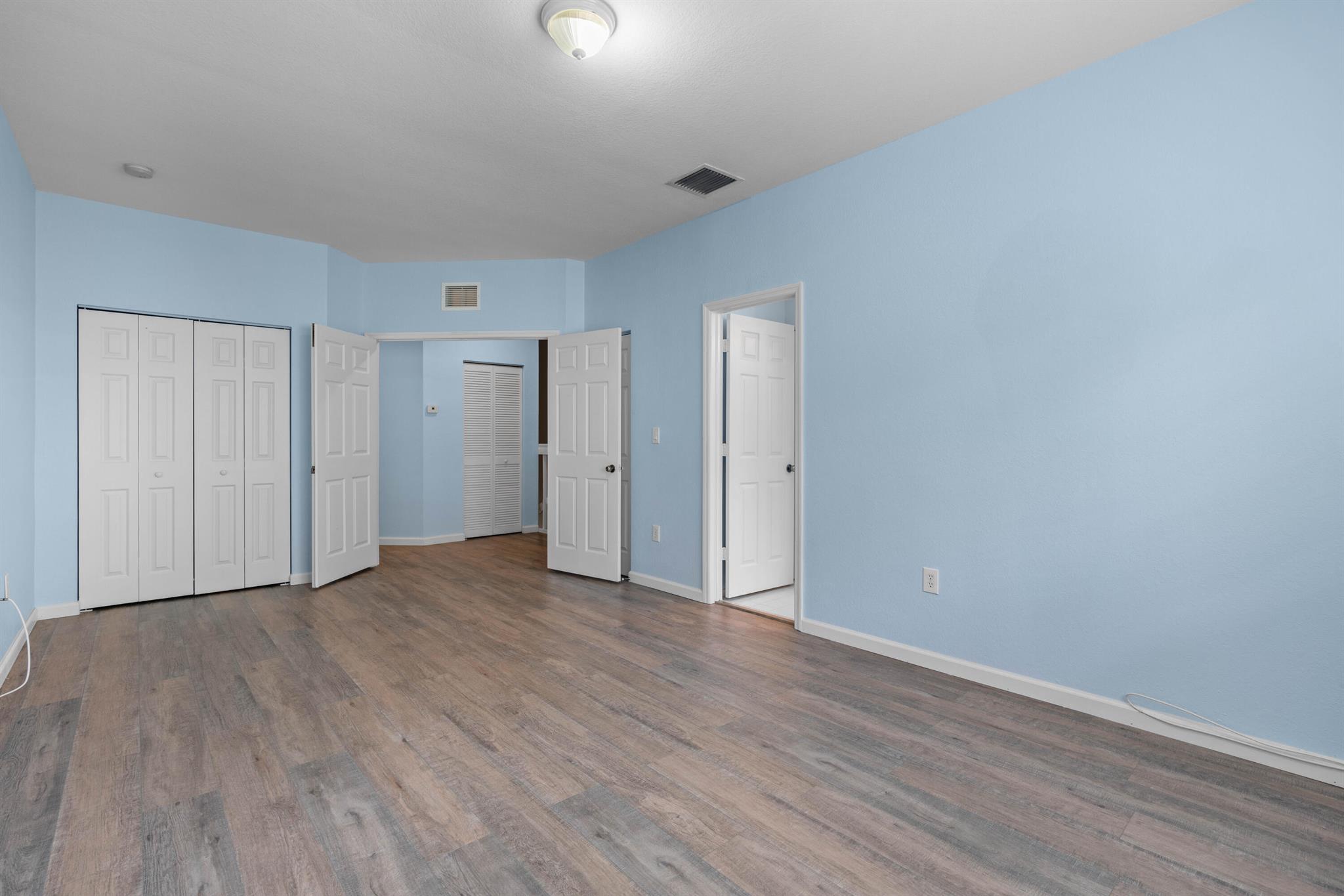 5035 SE Mariner Garden Circle