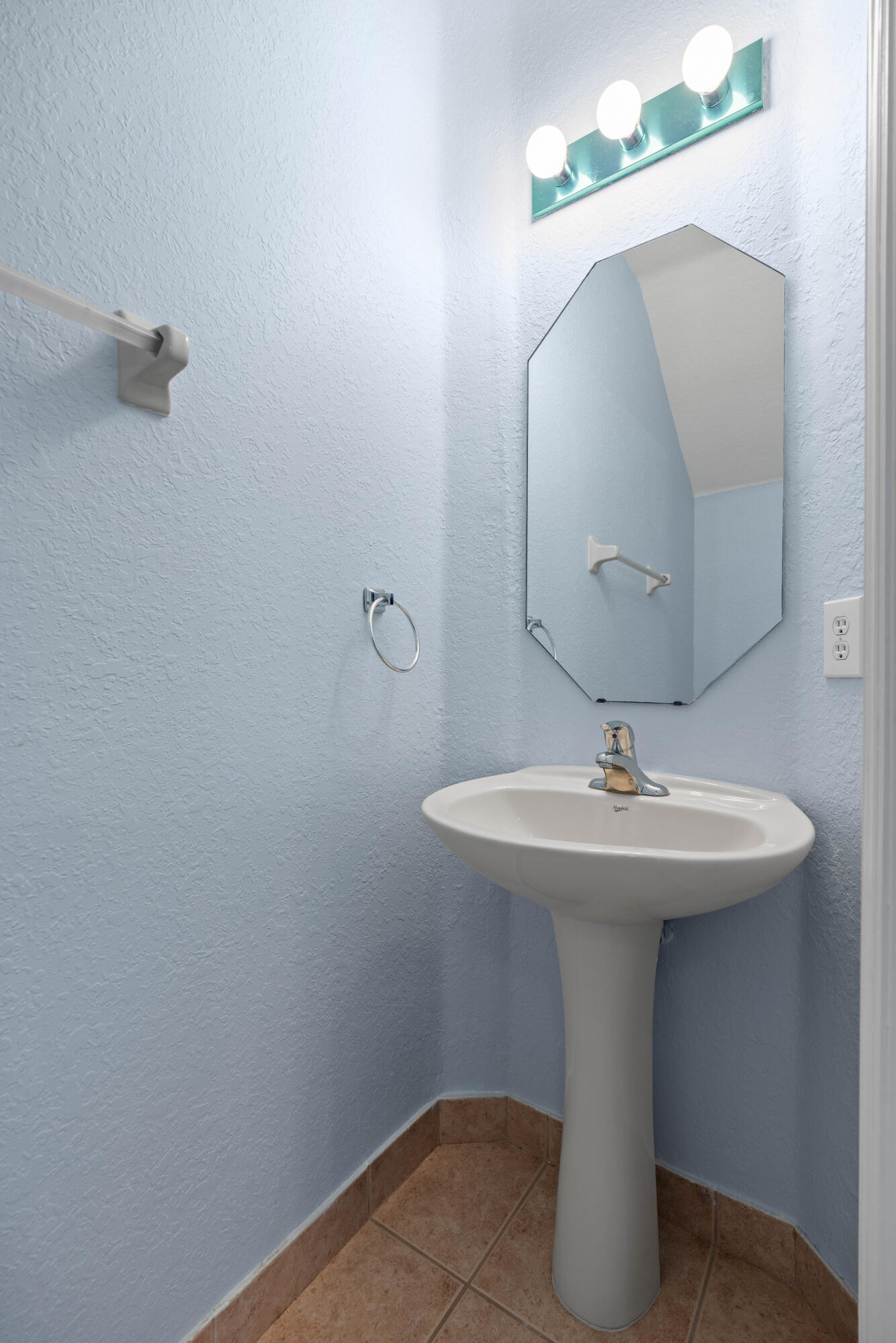 5035 SE Mariner Garden Circle