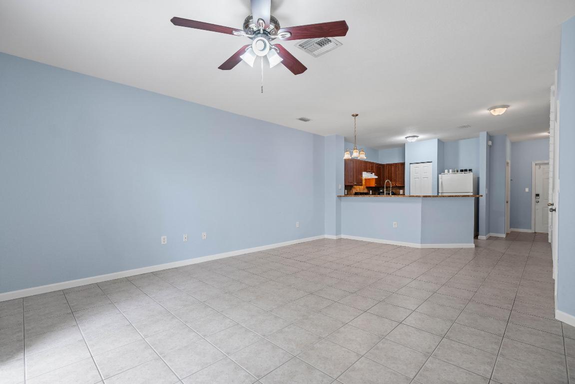 5035 SE Mariner Garden Circle