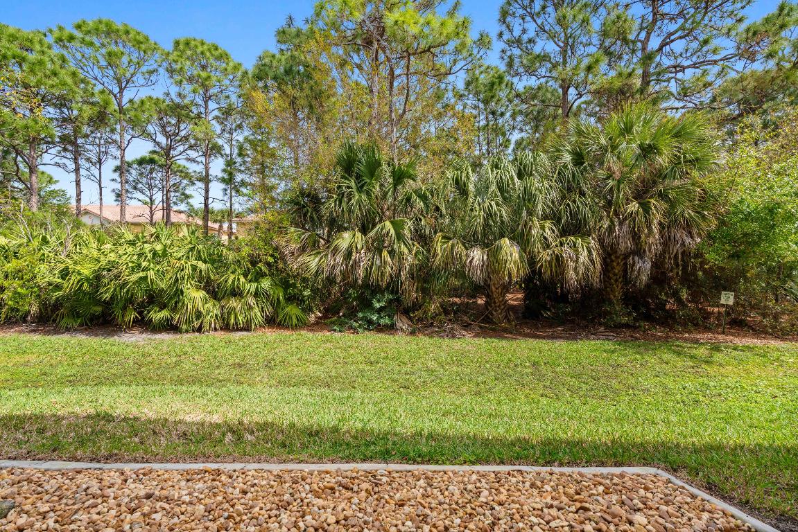 5035 SE Mariner Garden Circle