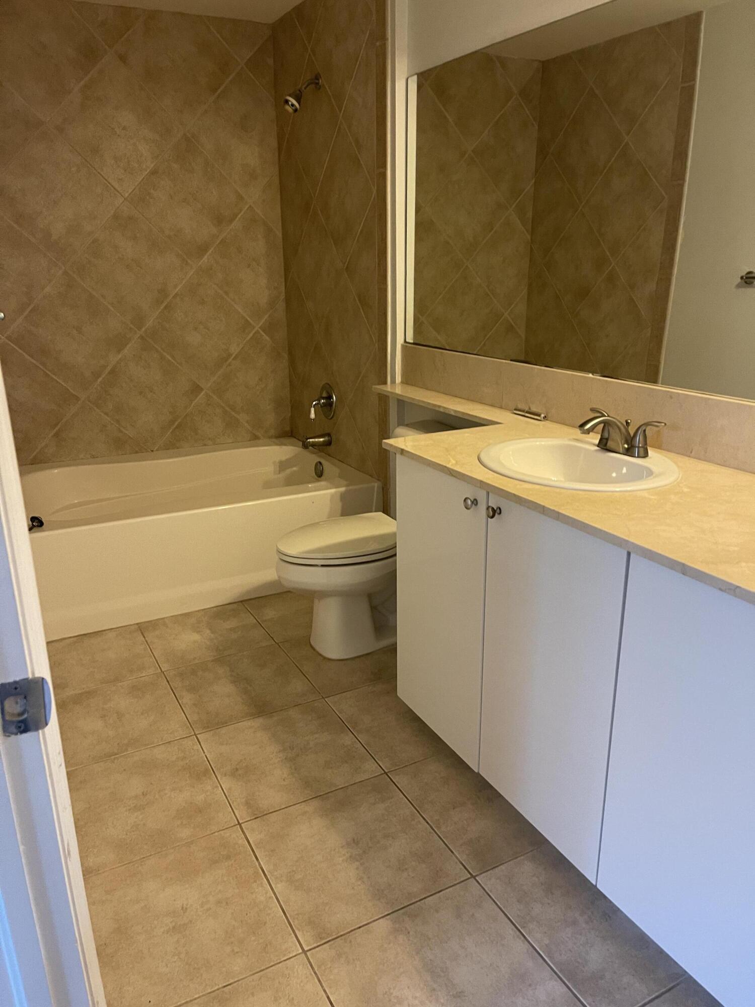 802 W Windward Way 316