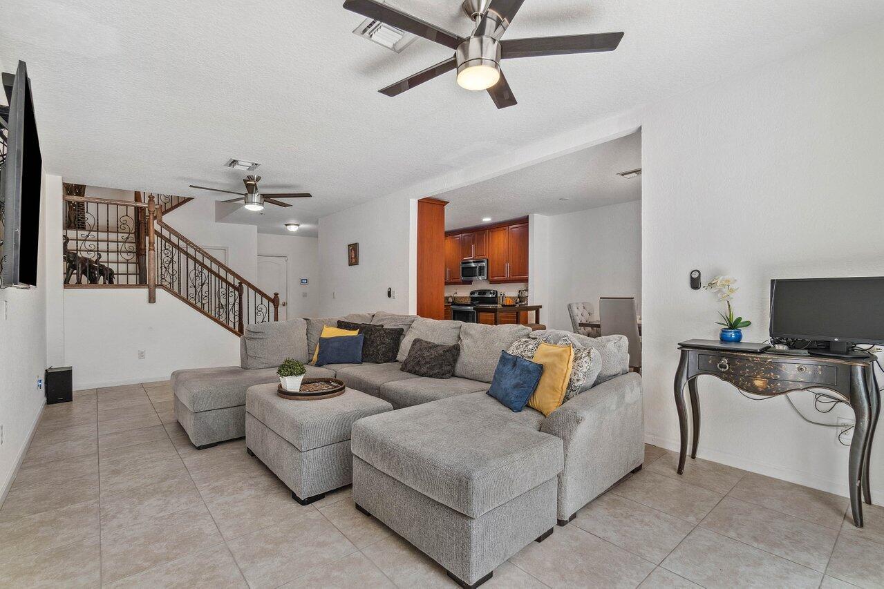 4377 Colony View Drive