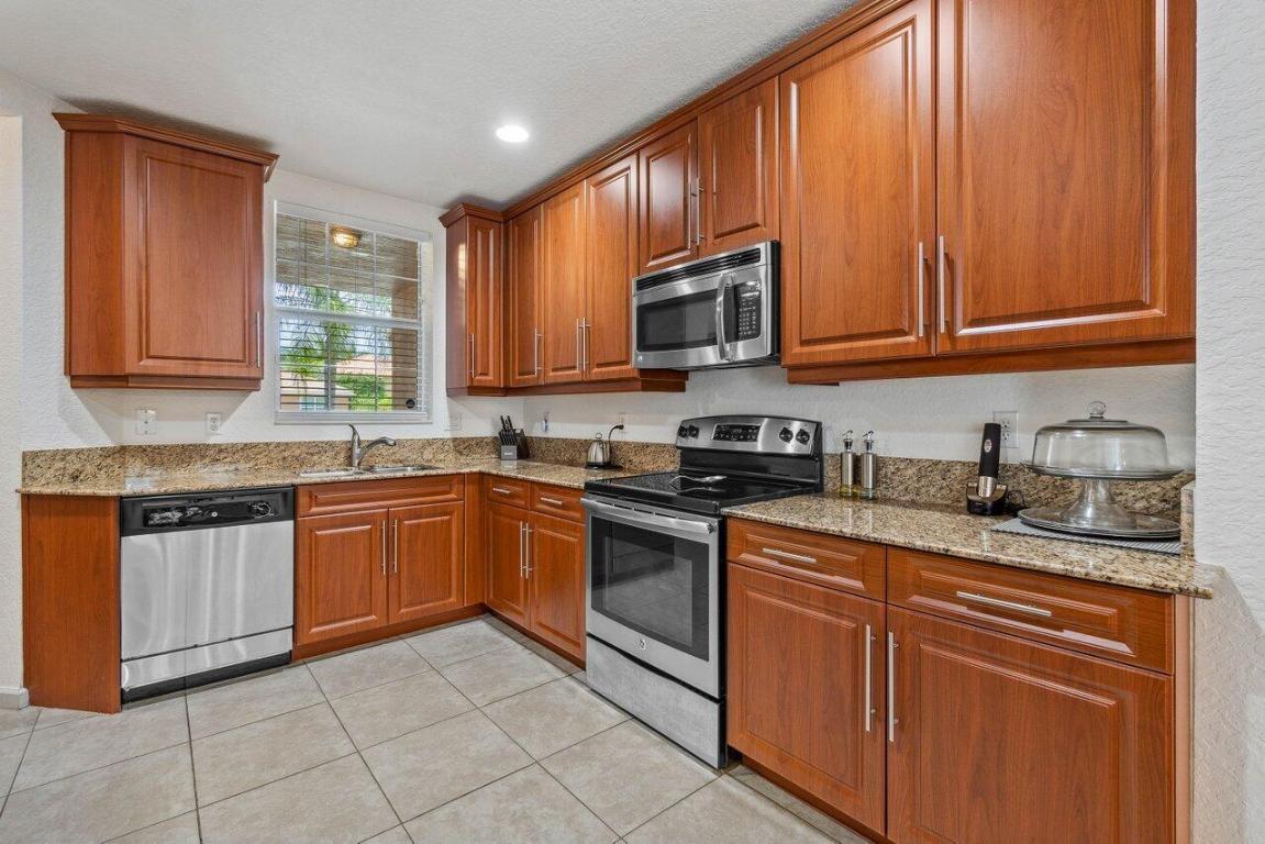 4377 Colony View Drive