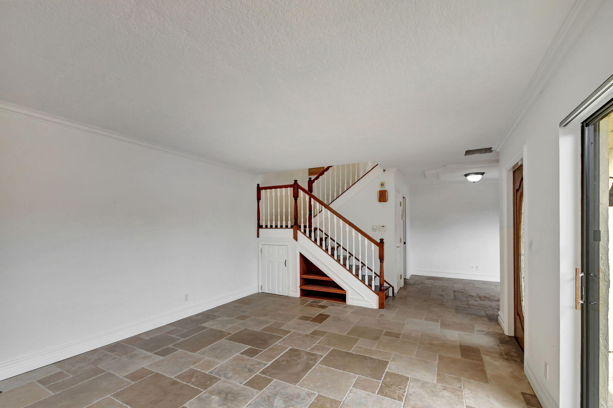 892 Springdale Circle