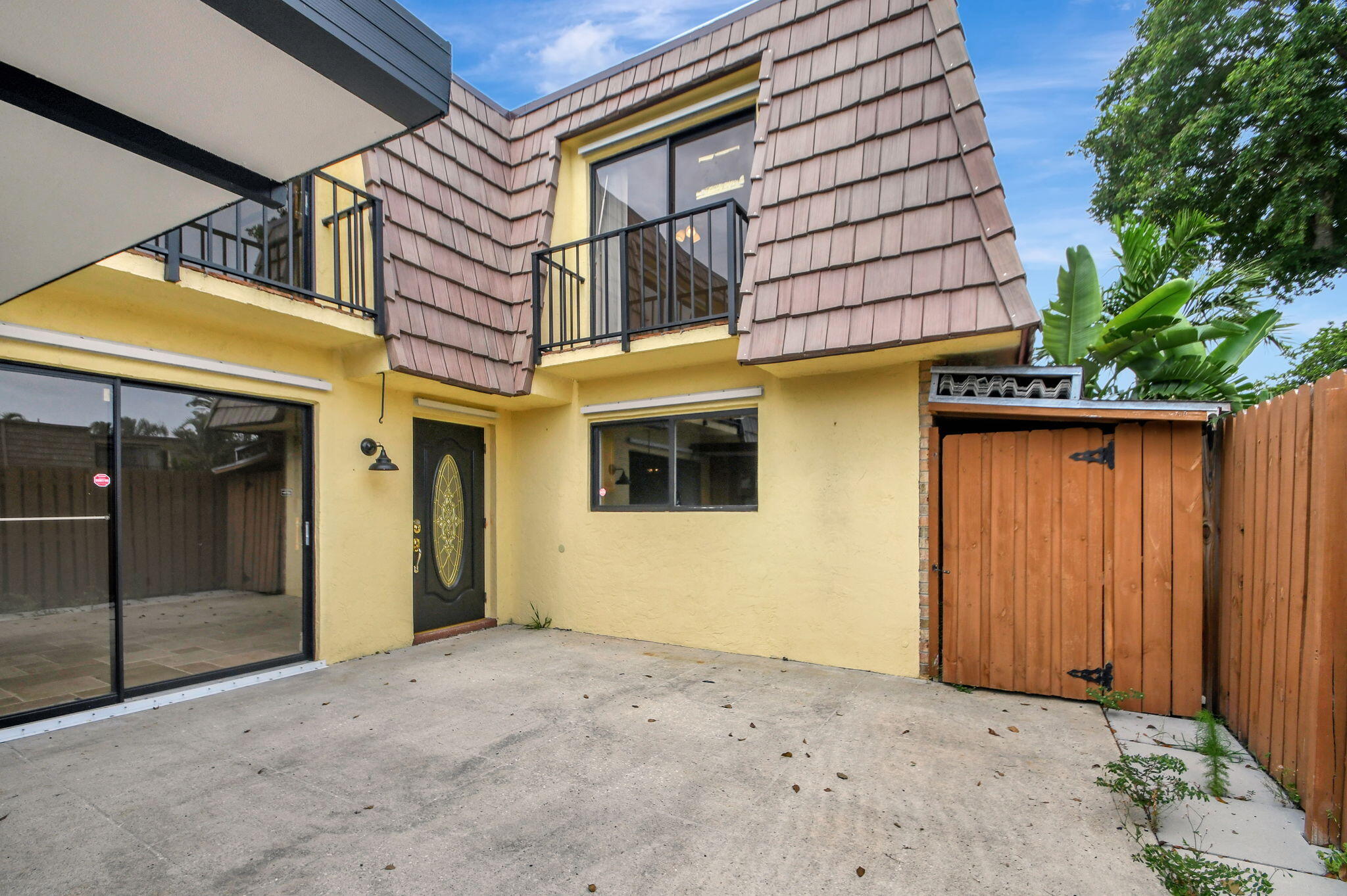 892 Springdale Circle