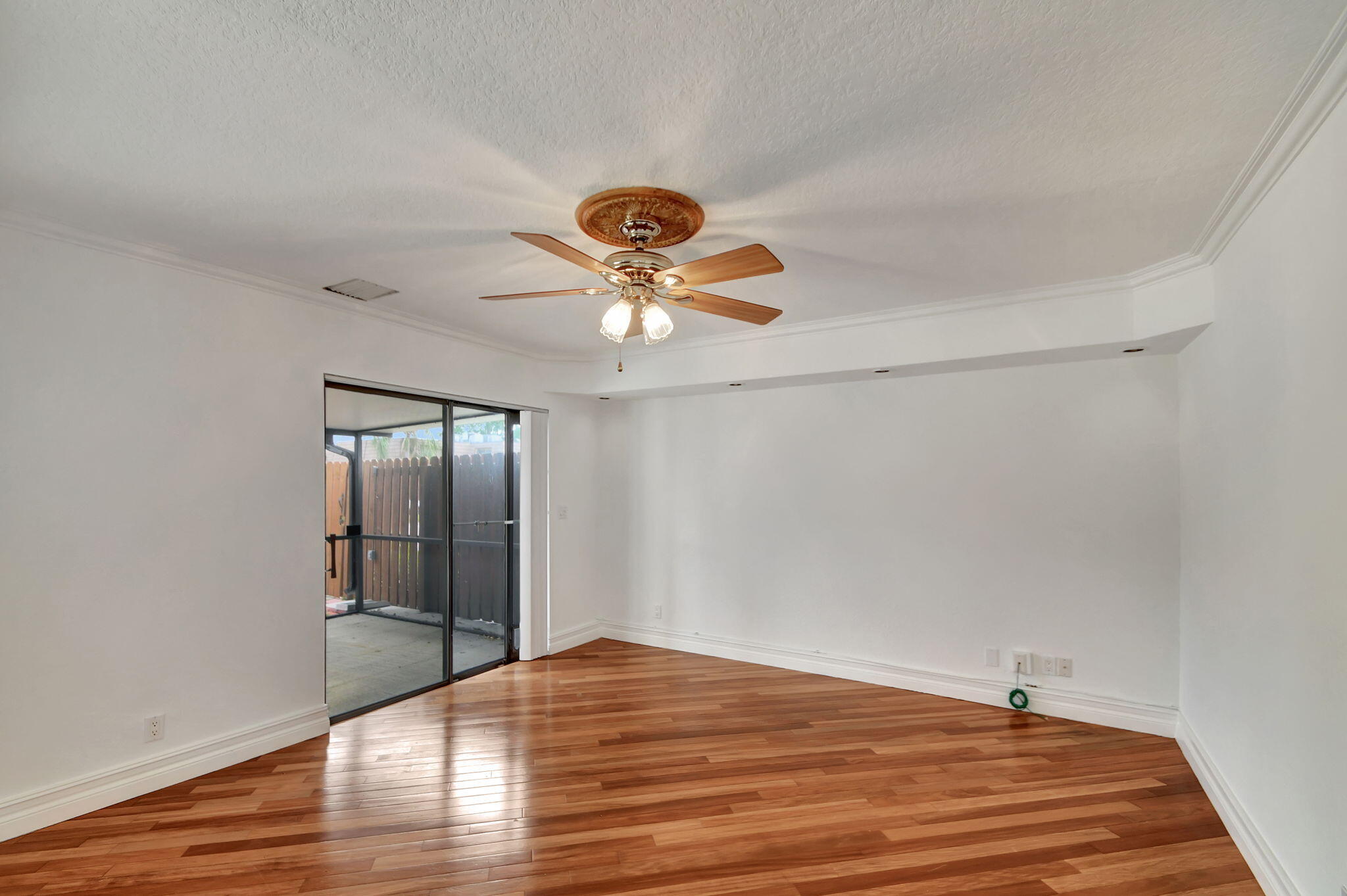 892 Springdale Circle