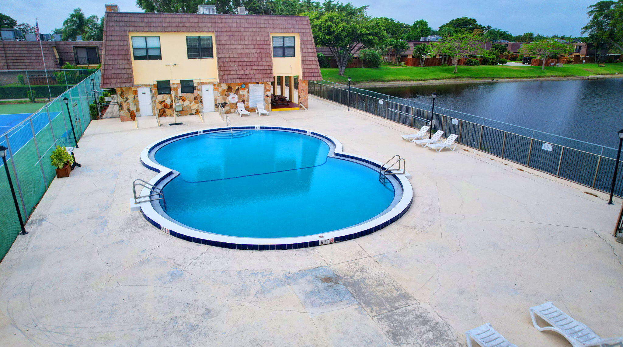 892 Springdale Circle