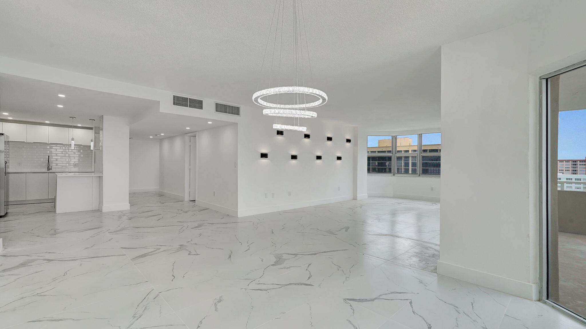 1985 S Ocean Drive 11e