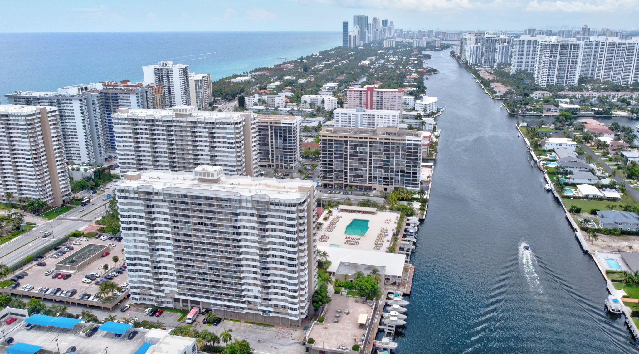 1985 S Ocean Drive 11e