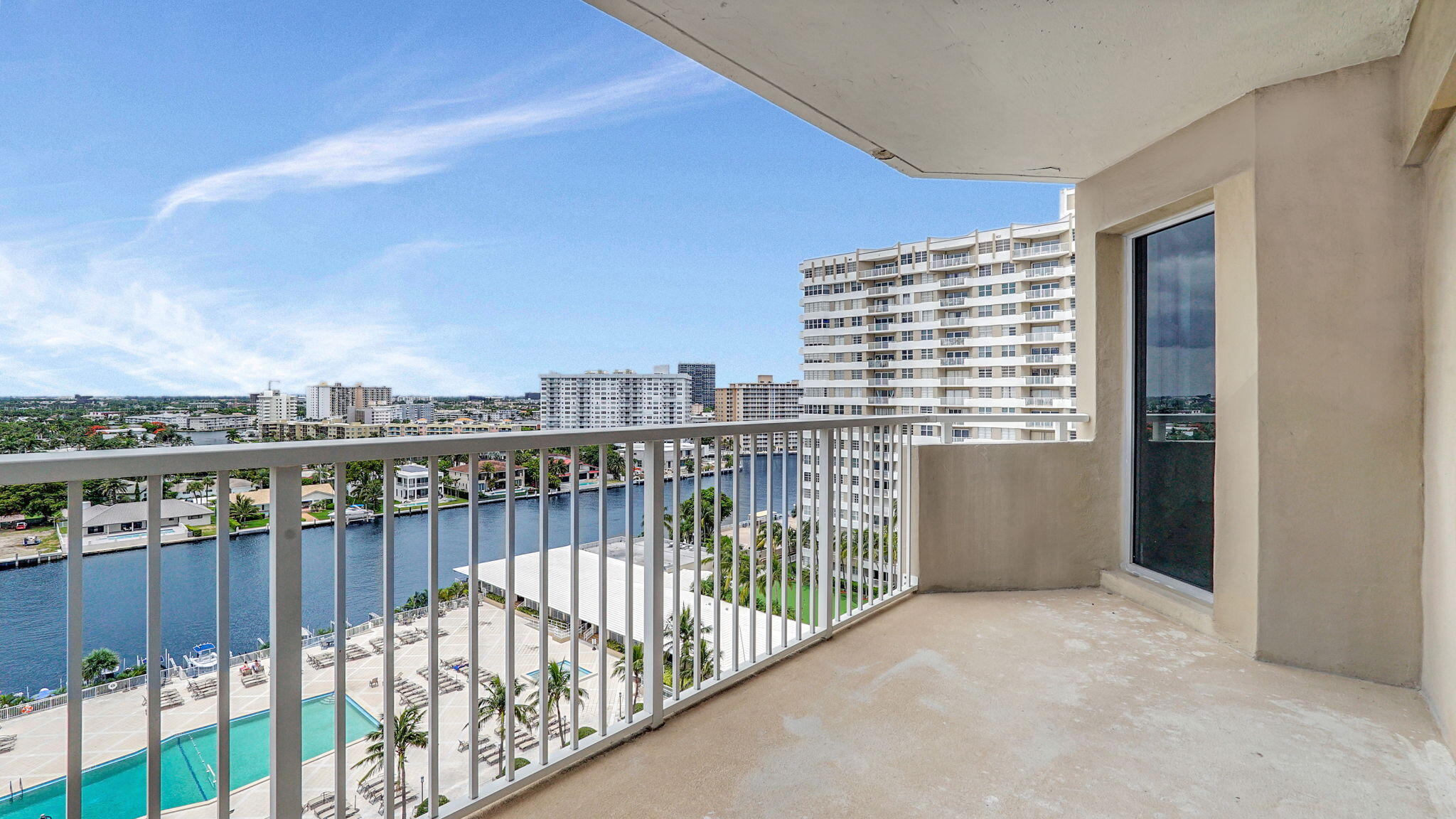 1985 S Ocean Drive 11e