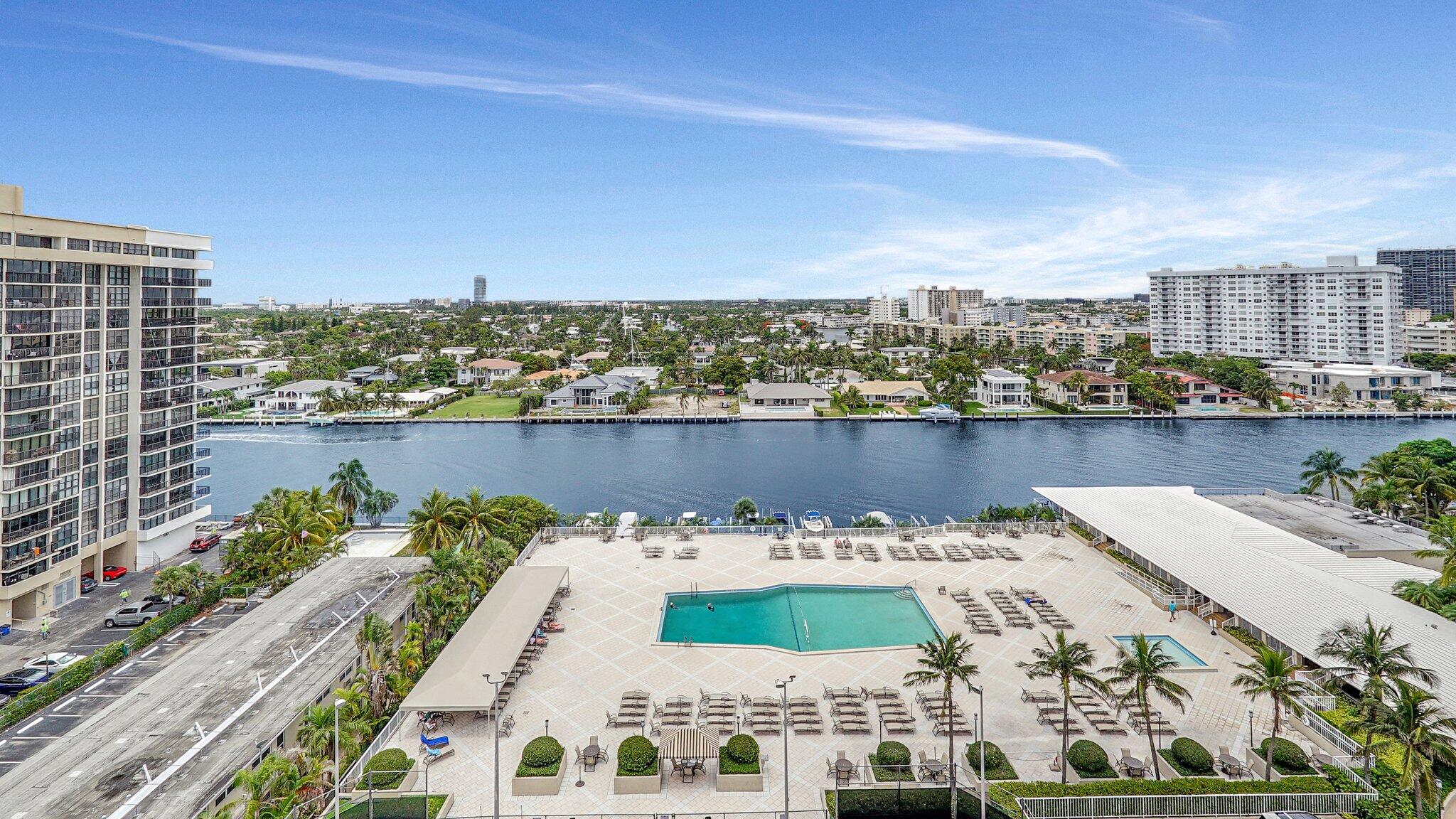 1985 S Ocean Drive 11e