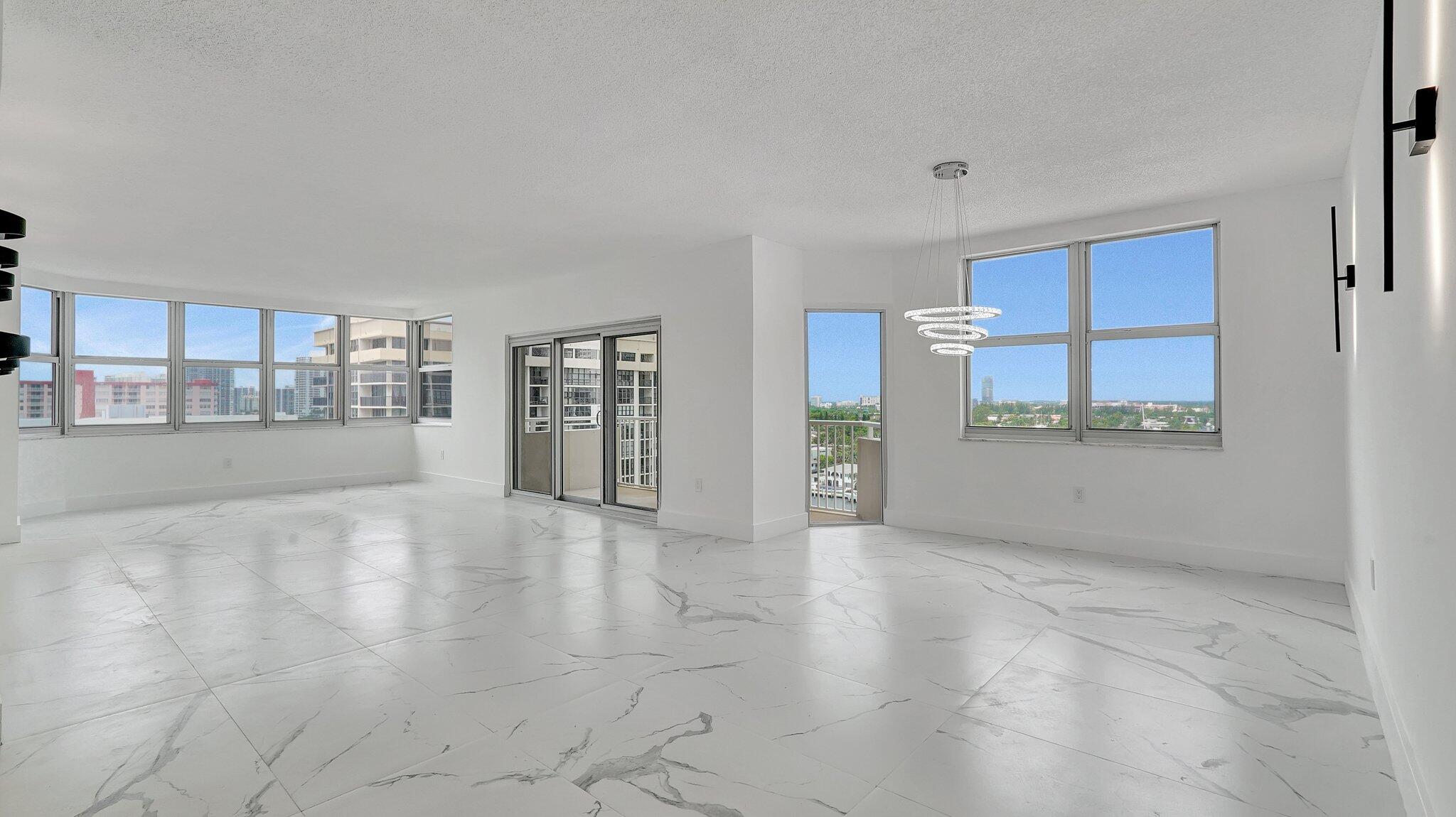 1985 S Ocean Drive 11e