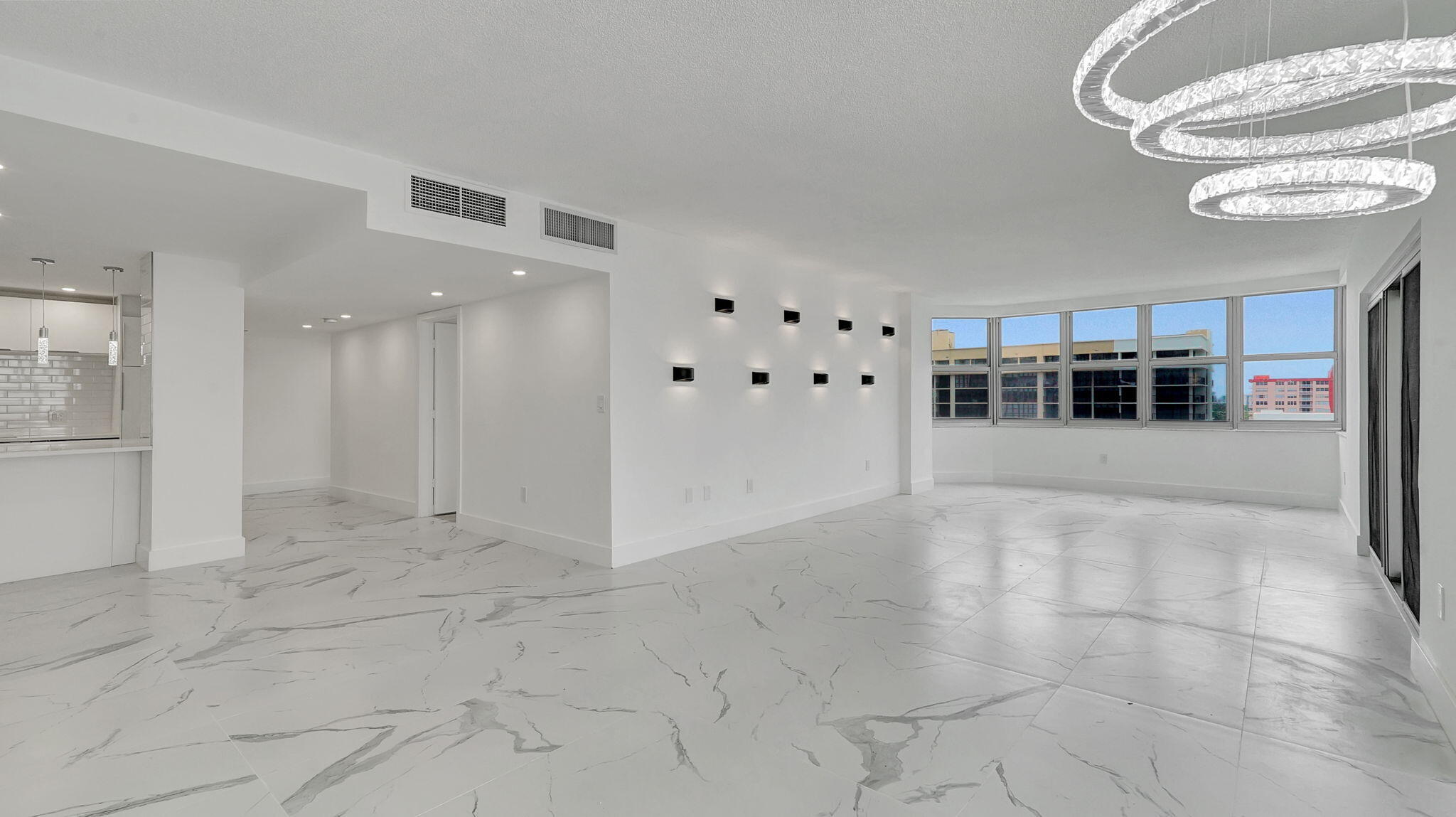 1985 S Ocean Drive 11e