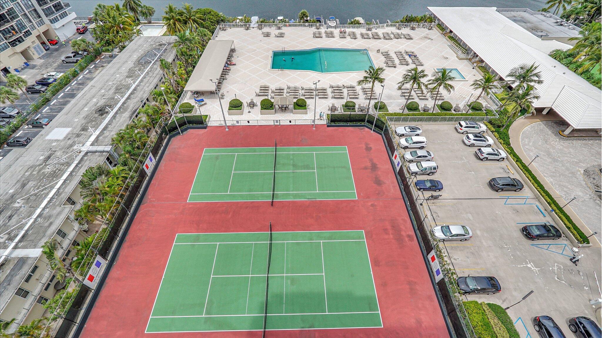 1985 S Ocean Drive 11e