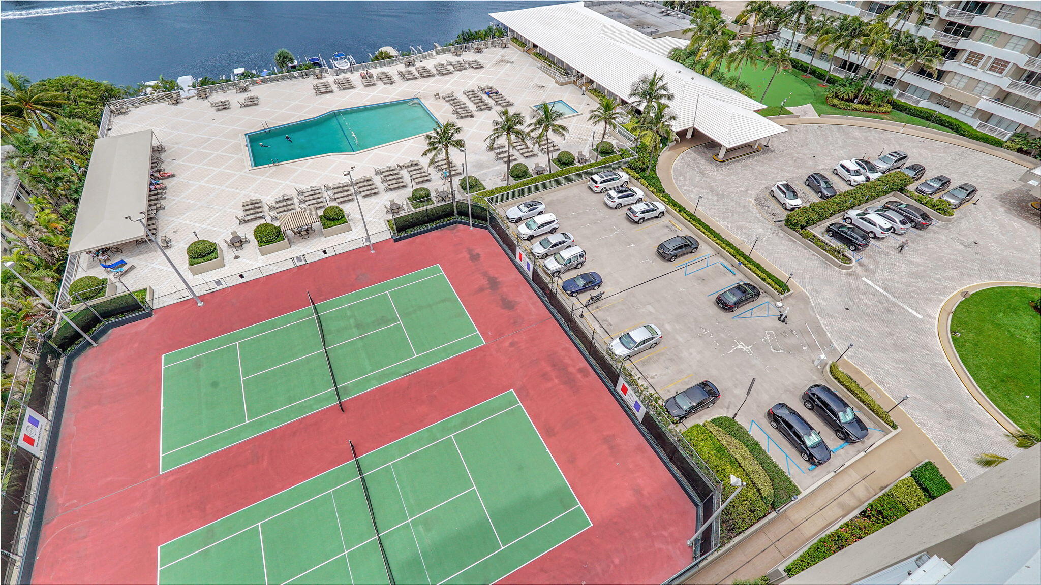 1985 S Ocean Drive 11e