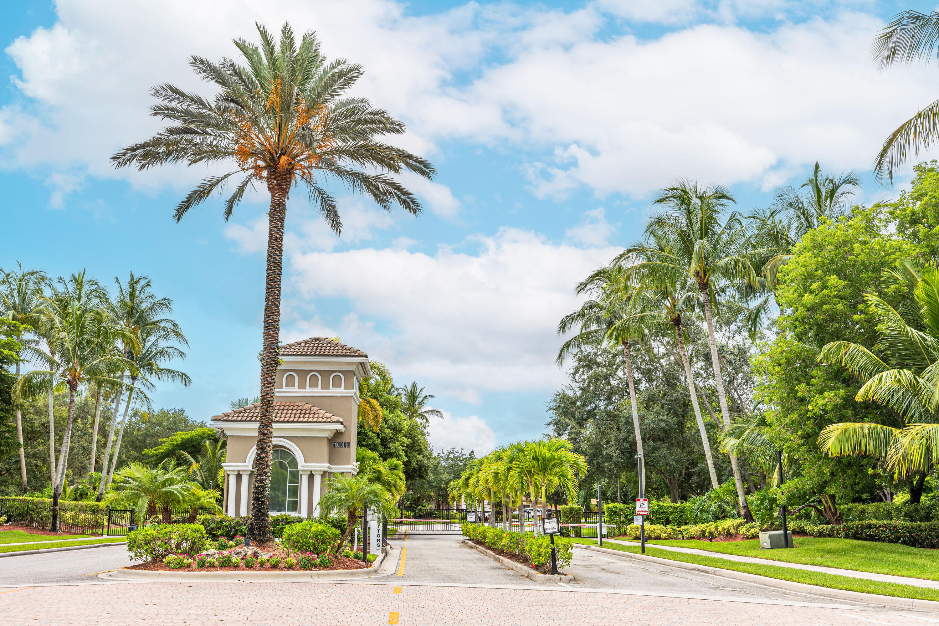 10304 Cypress Lakes Preserve Drive