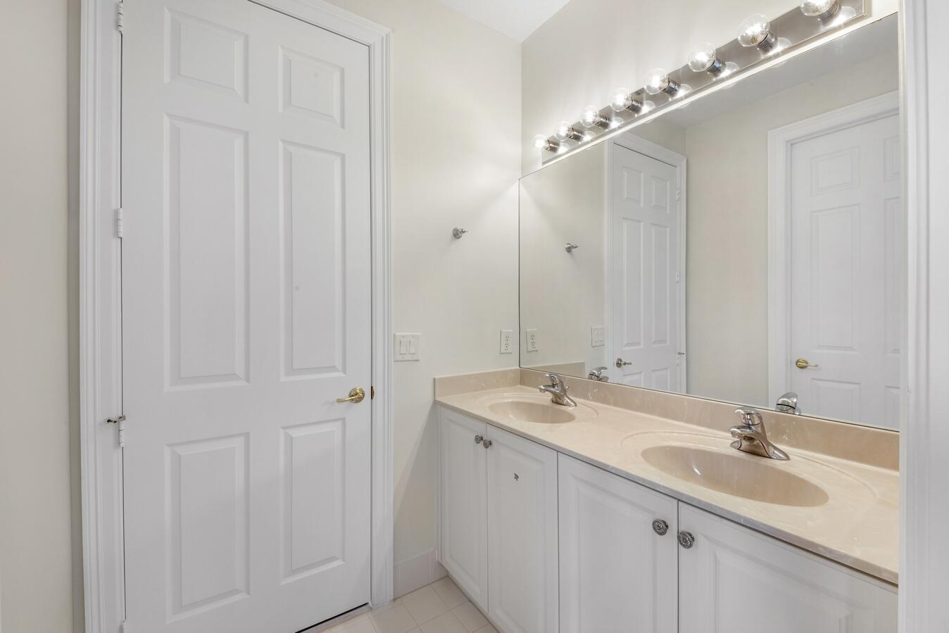 11177 Sunset Ridge Circle