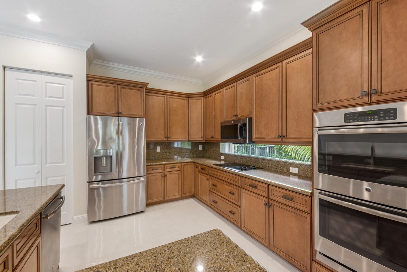 11177 Sunset Ridge Circle