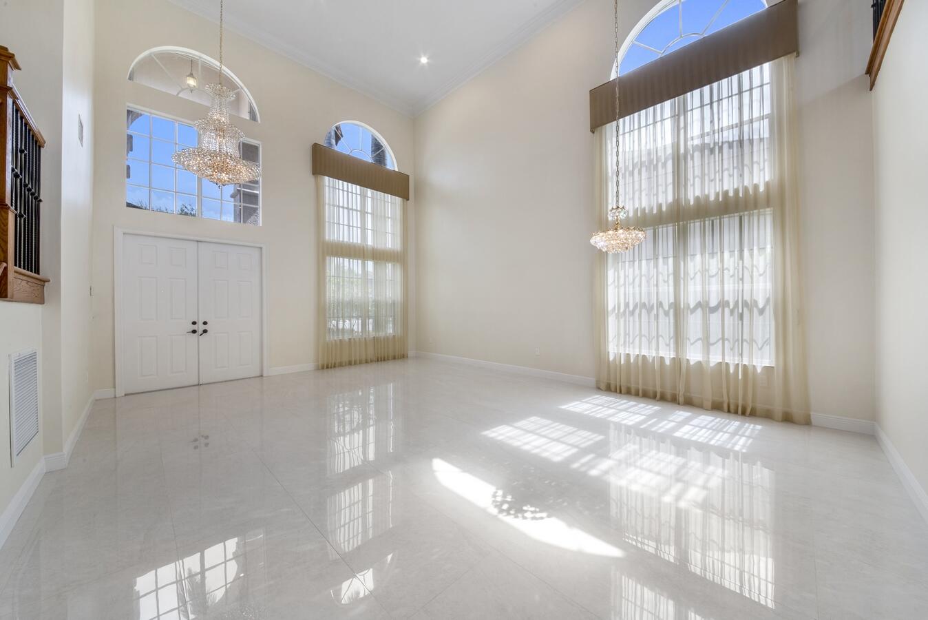 11177 Sunset Ridge Circle