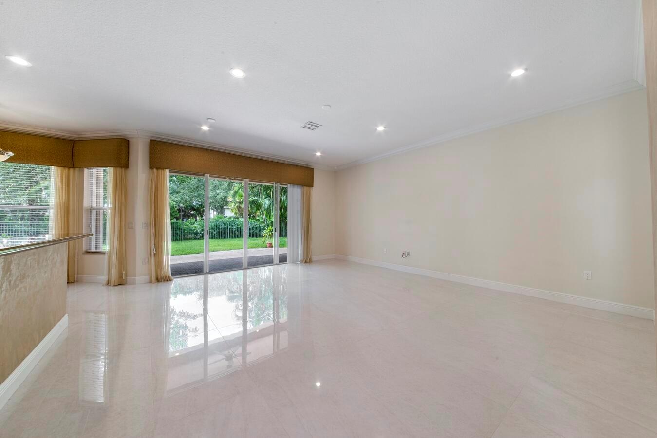 11177 Sunset Ridge Circle