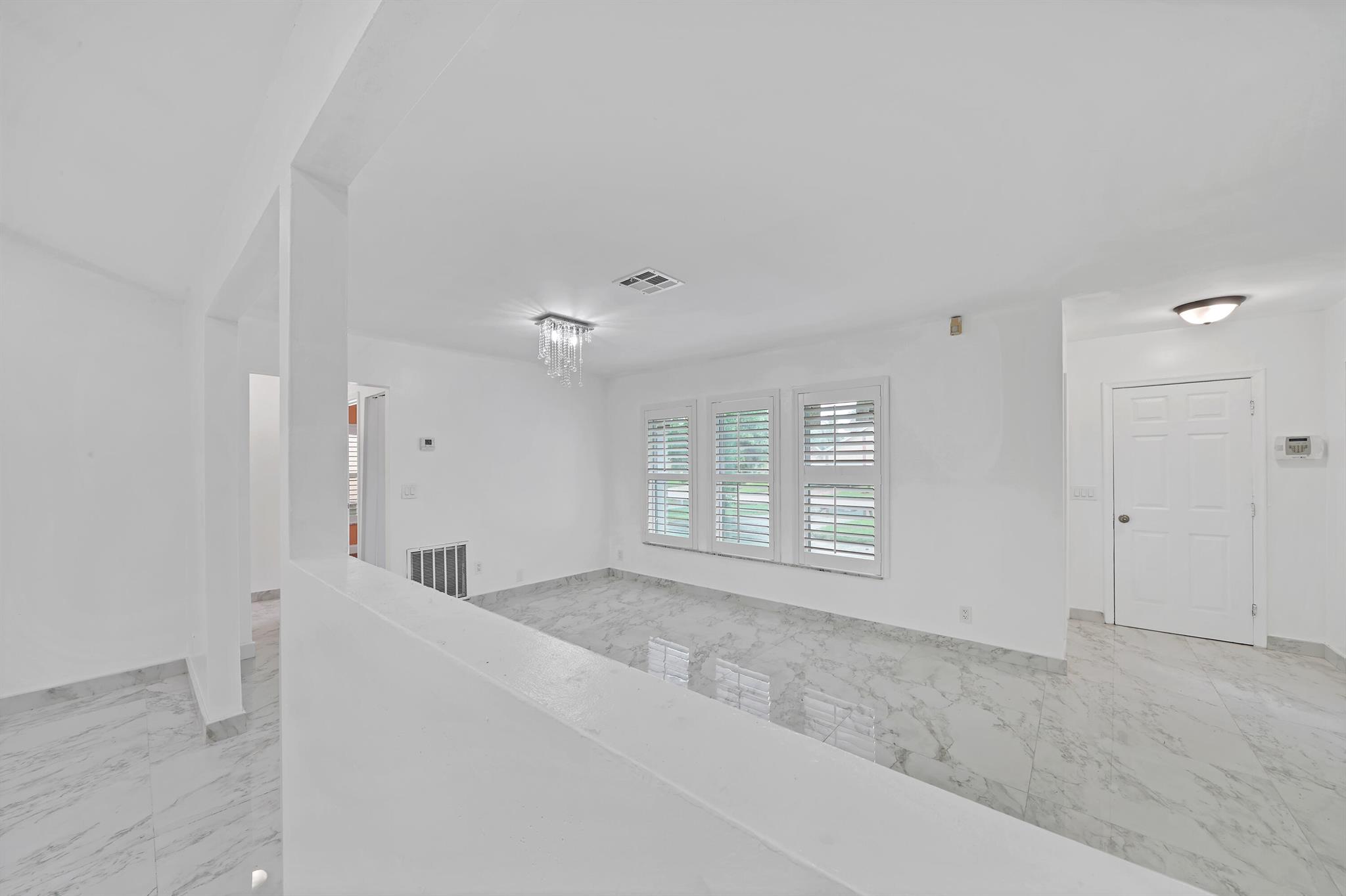 724 Avenue Chaumont