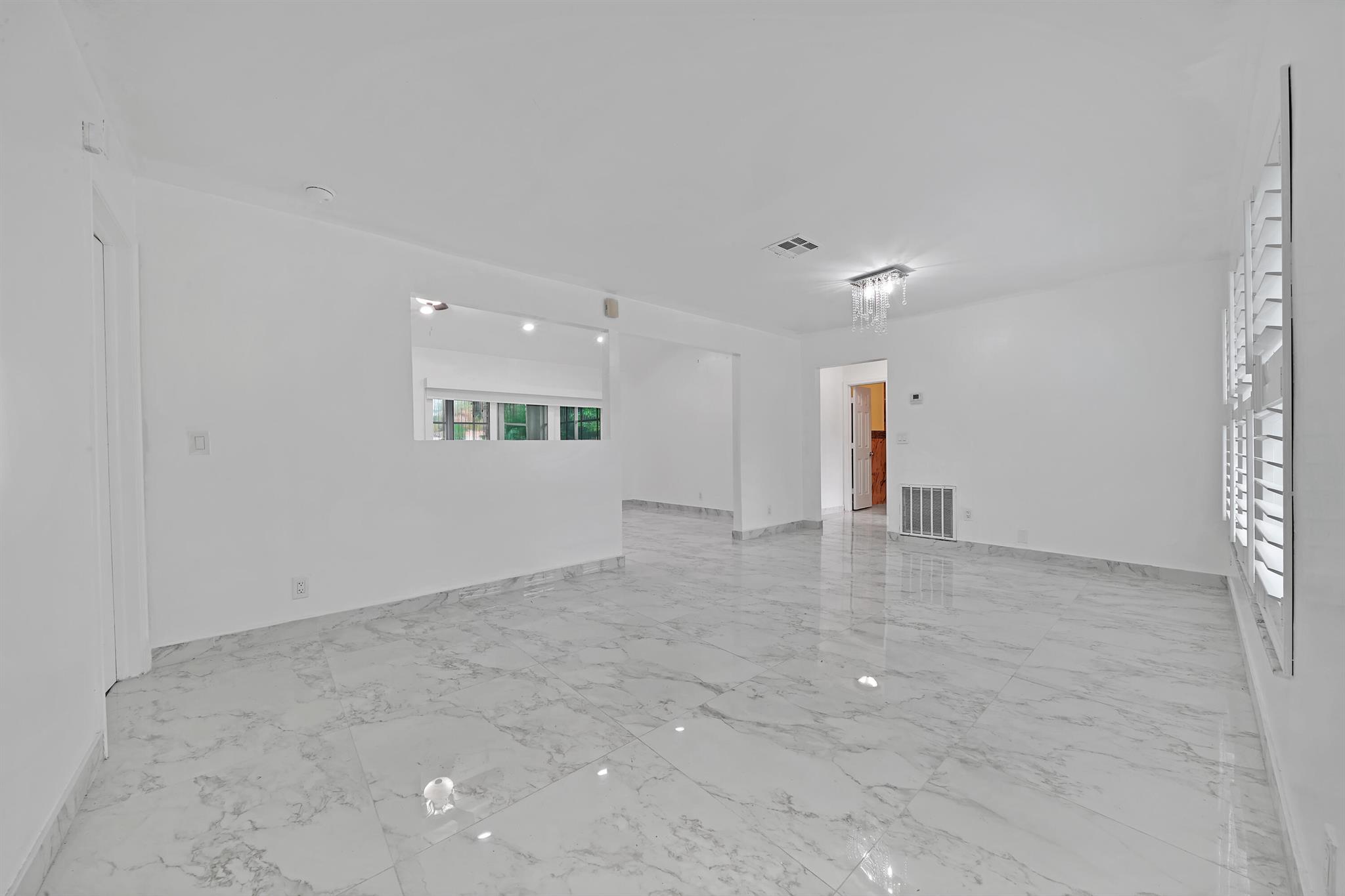 724 Avenue Chaumont