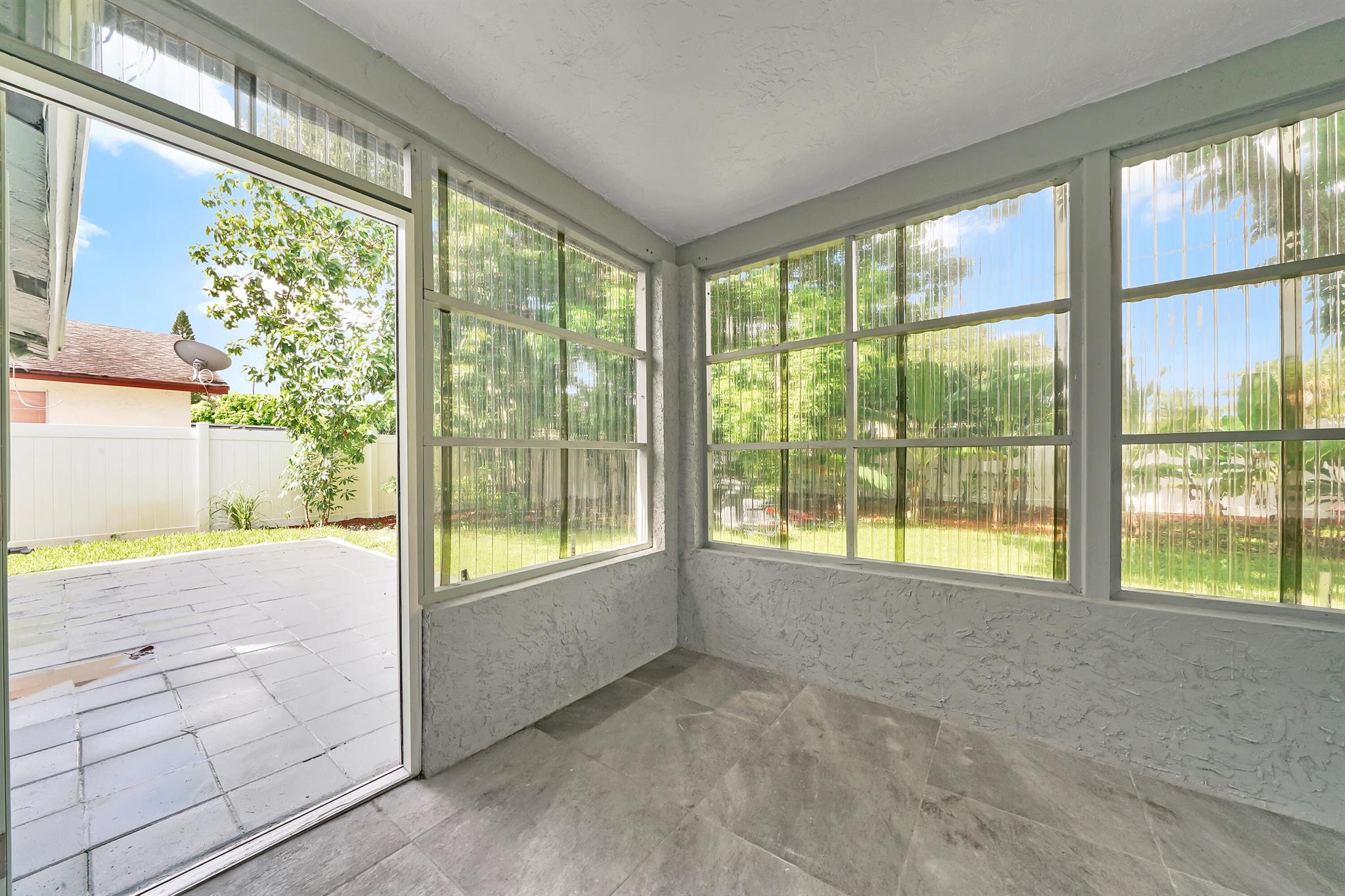 724 Avenue Chaumont