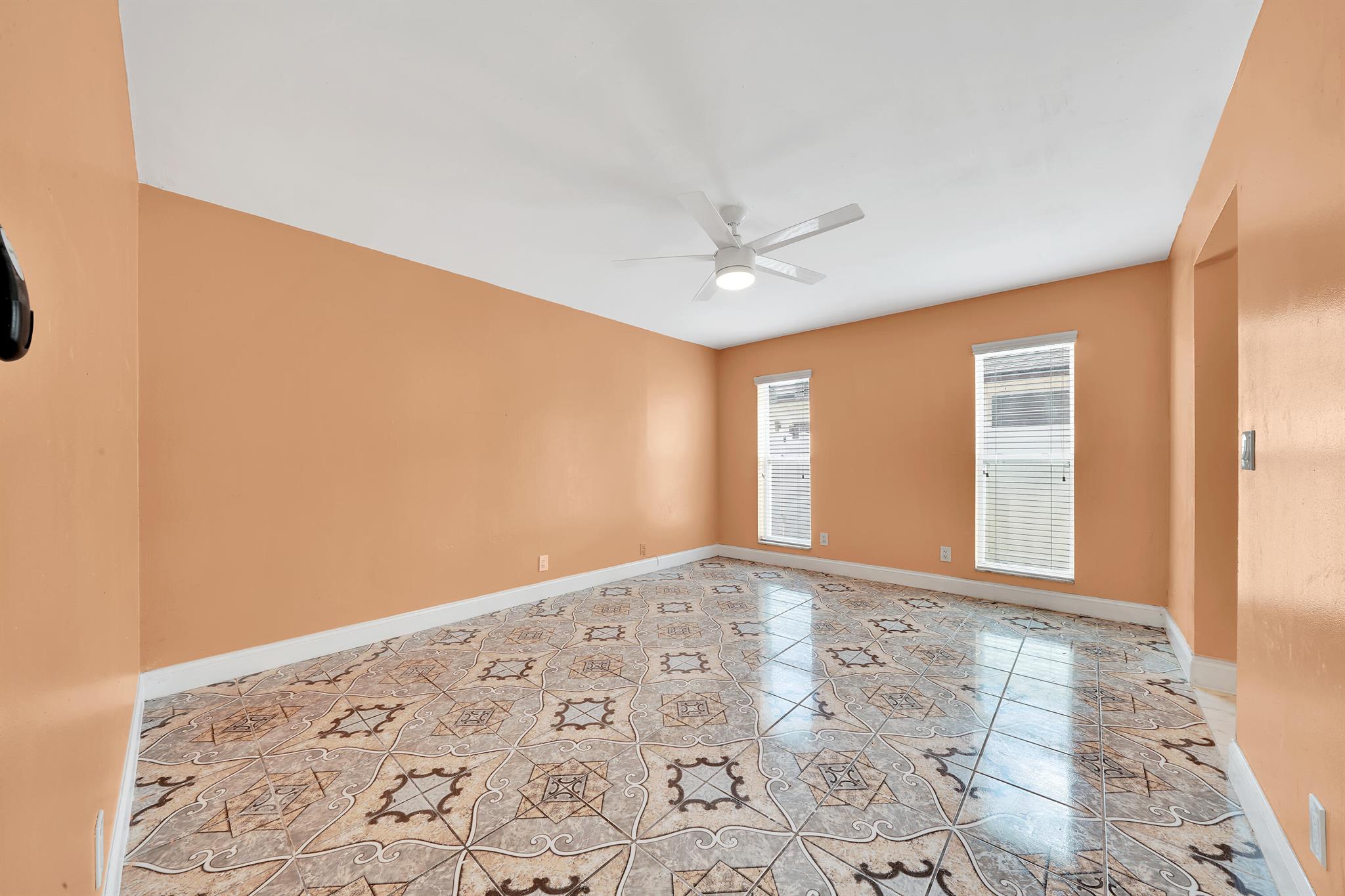 724 Avenue Chaumont