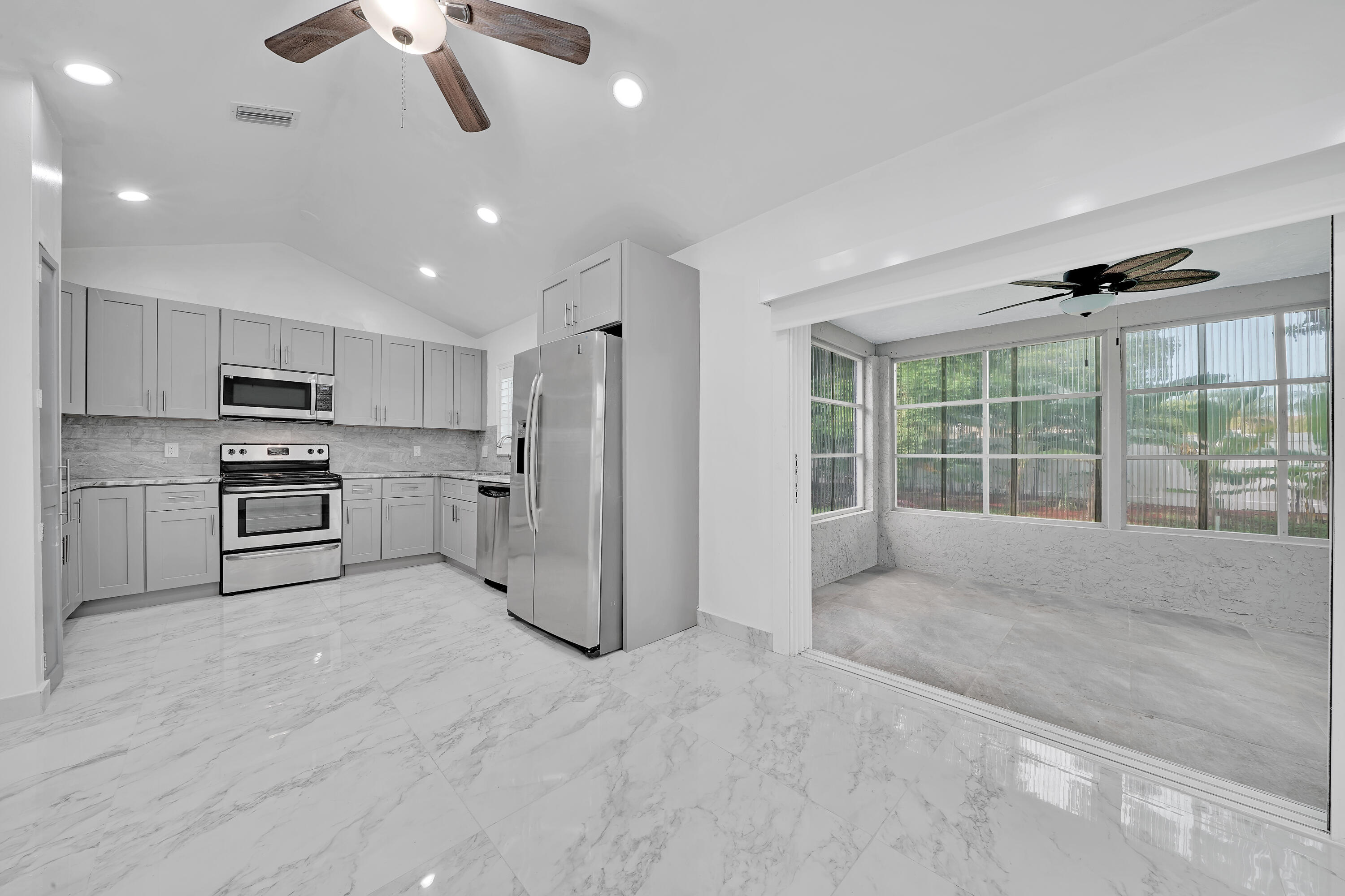 724 Avenue Chaumont