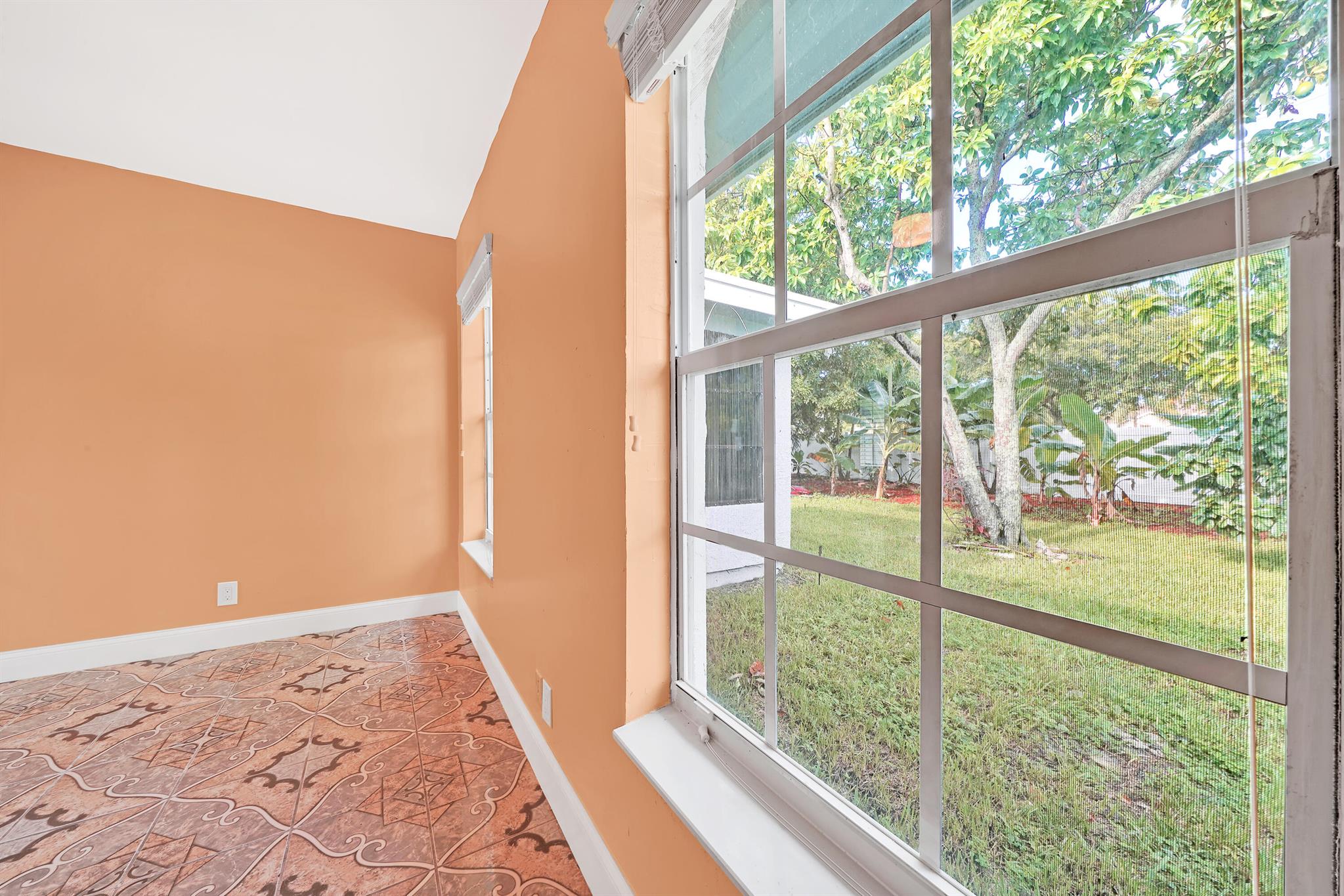 724 Avenue Chaumont