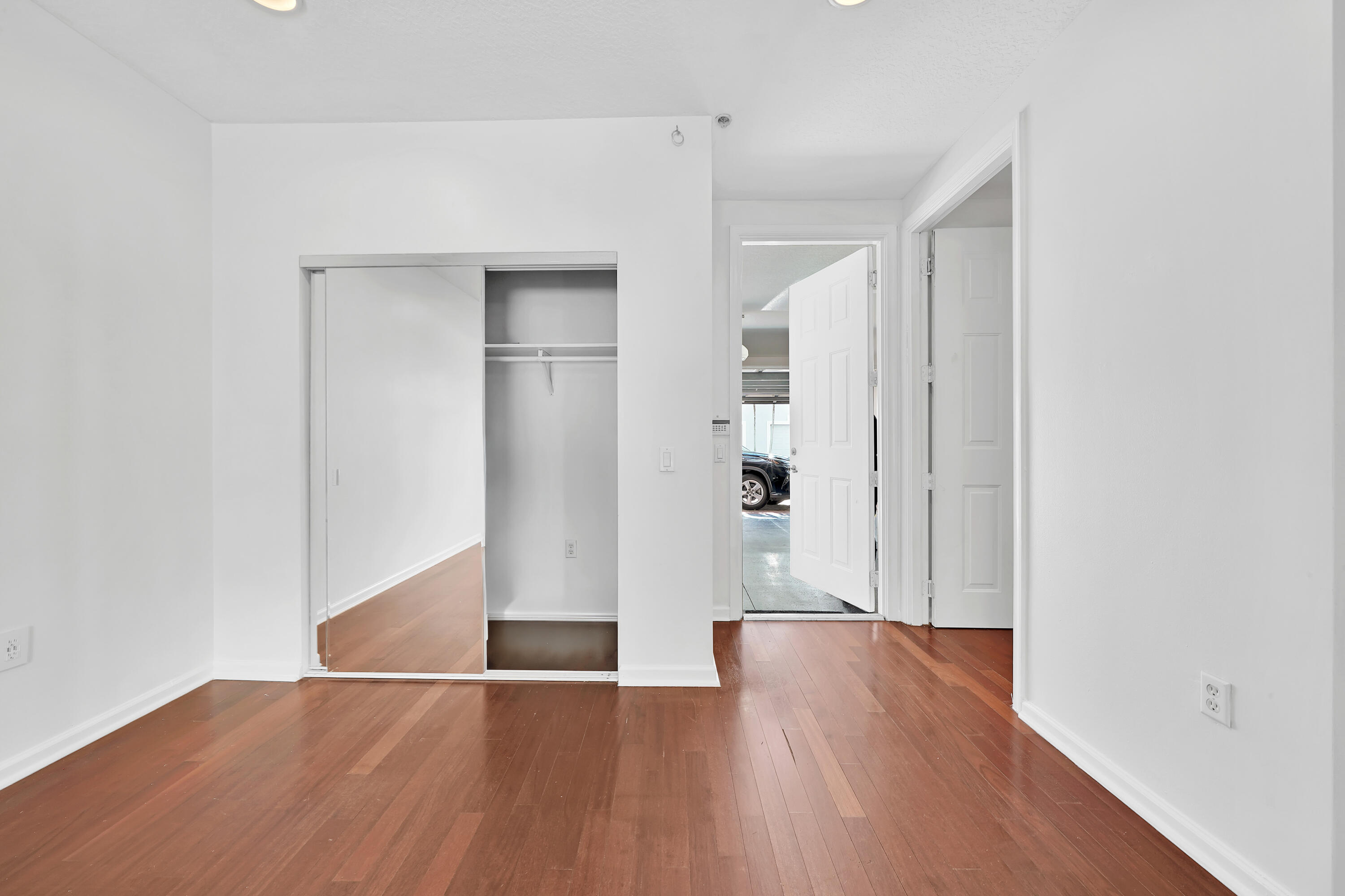 1381 Piazza Delle Pallottole