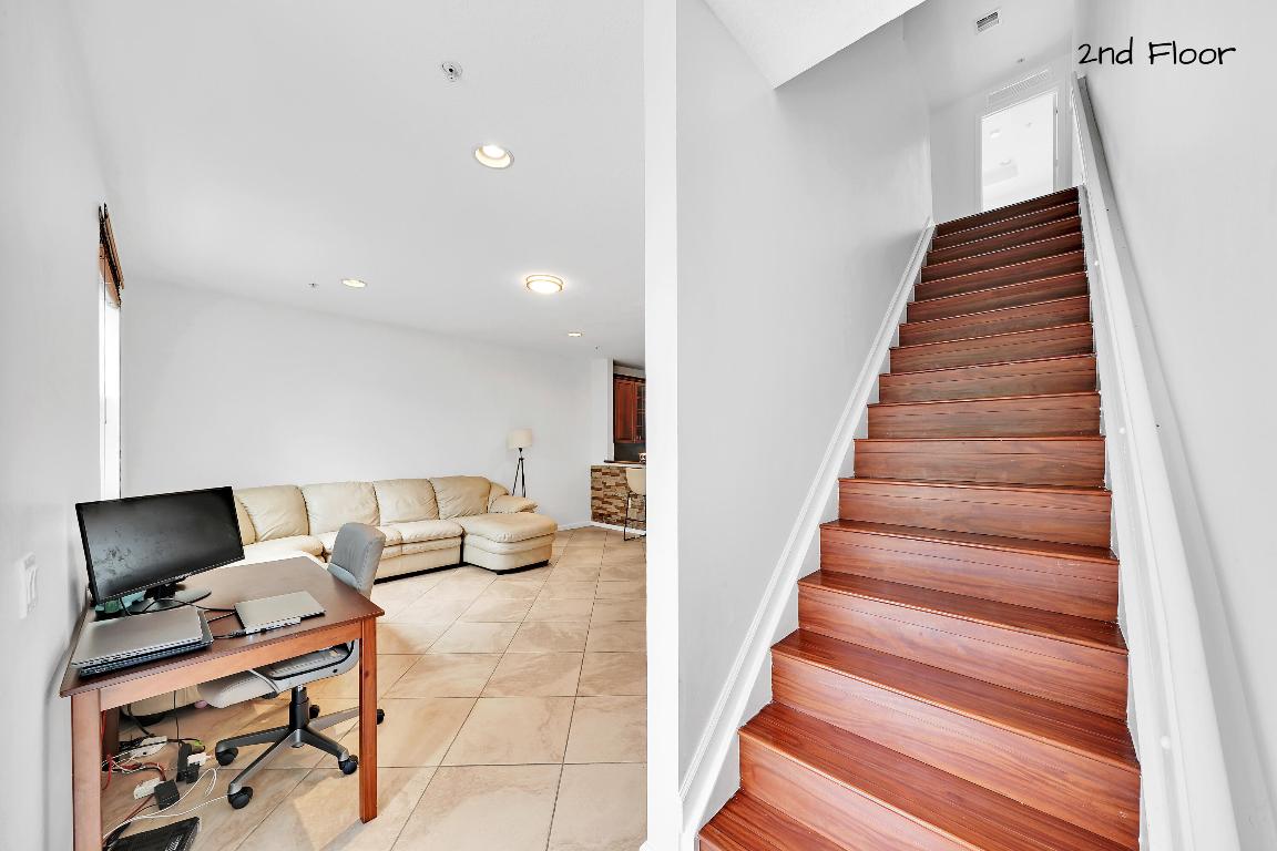 1381 Piazza Delle Pallottole