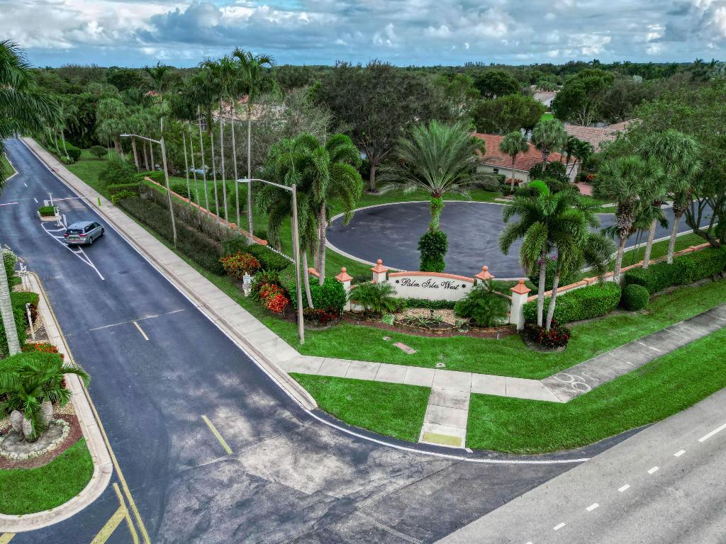 9846 Arbor View Drive S