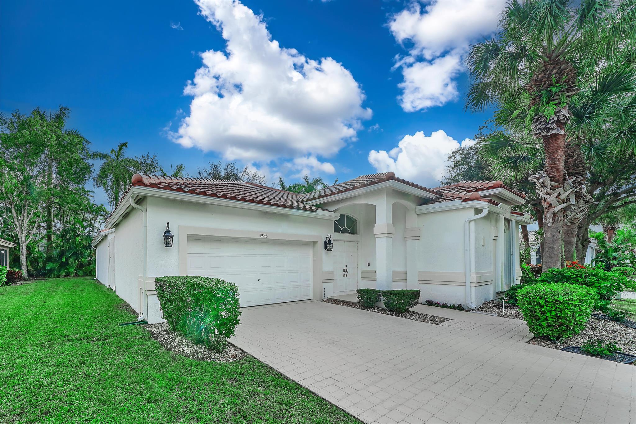 9846 Arbor View Drive S