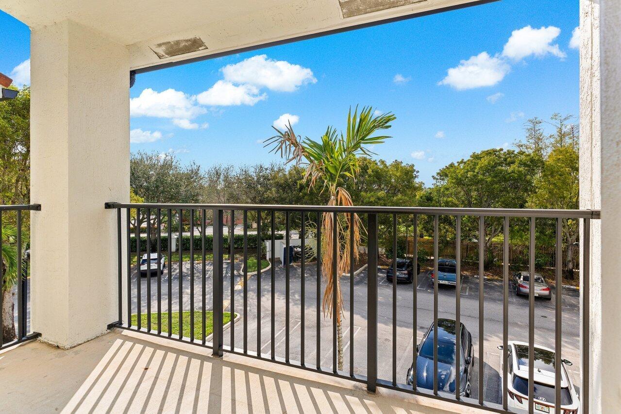 921 Villa Circle